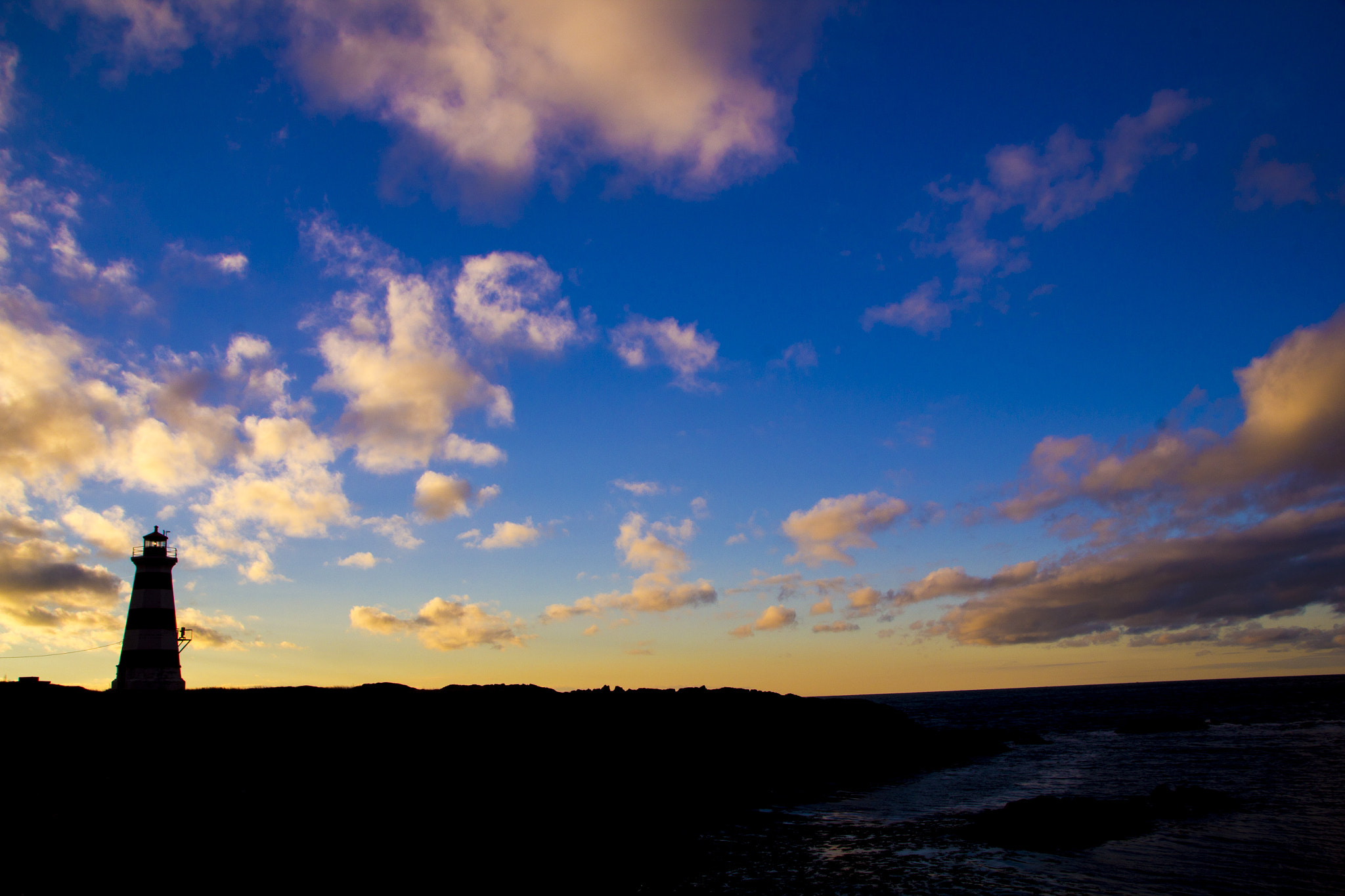 Canon EOS 550D (EOS Rebel T2i / EOS Kiss X4) sample photo. Sky beacon  photography