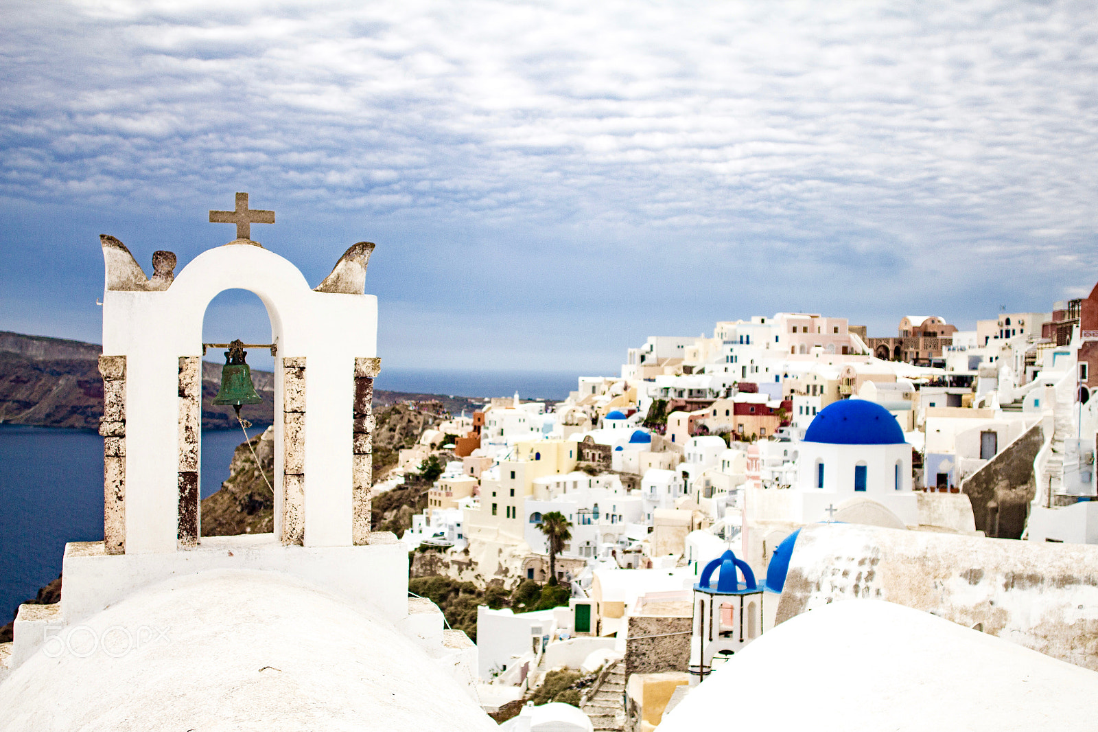 Canon EF 24mm F2.8 IS USM sample photo. Santorini - the village of oia photography