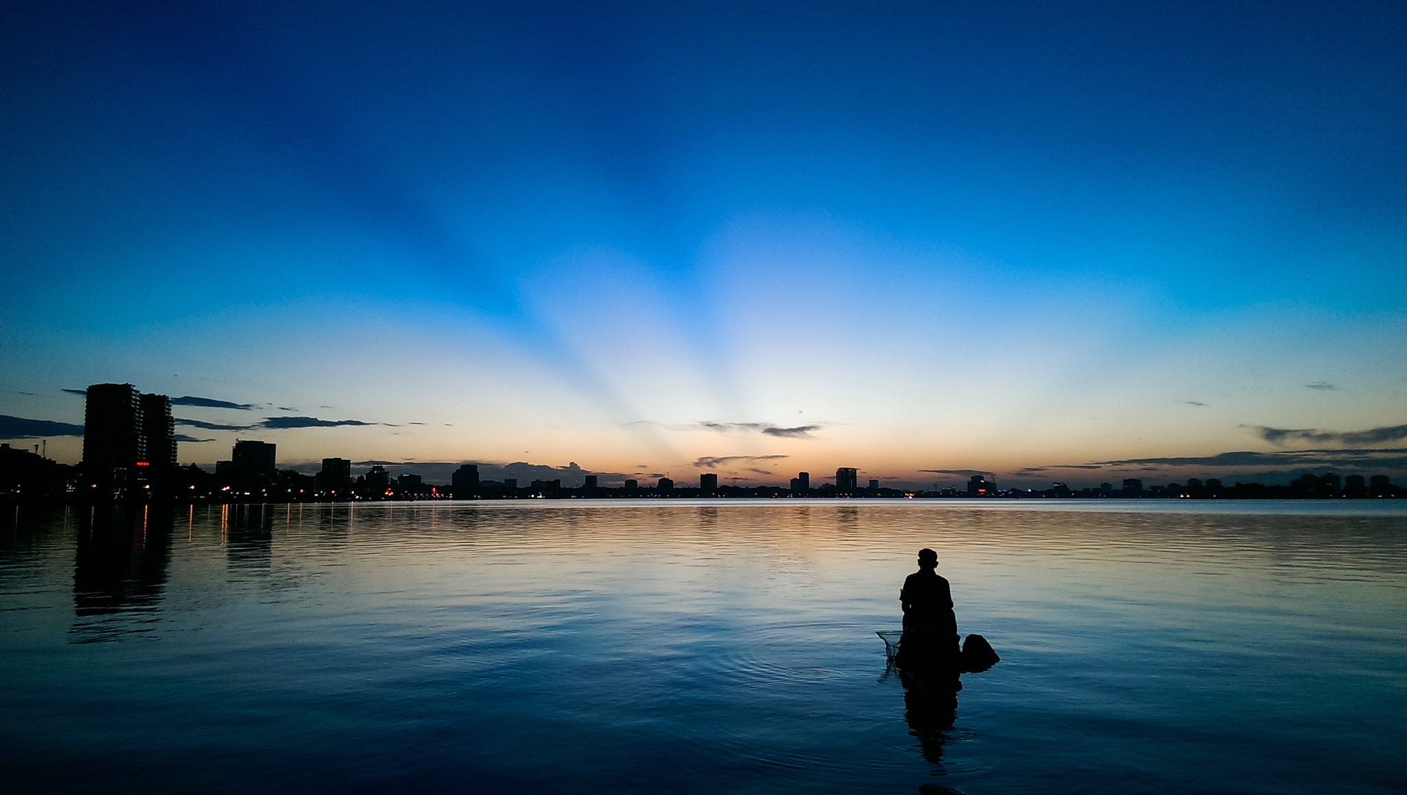 HTC ONE MINI sample photo. Fishing man photography