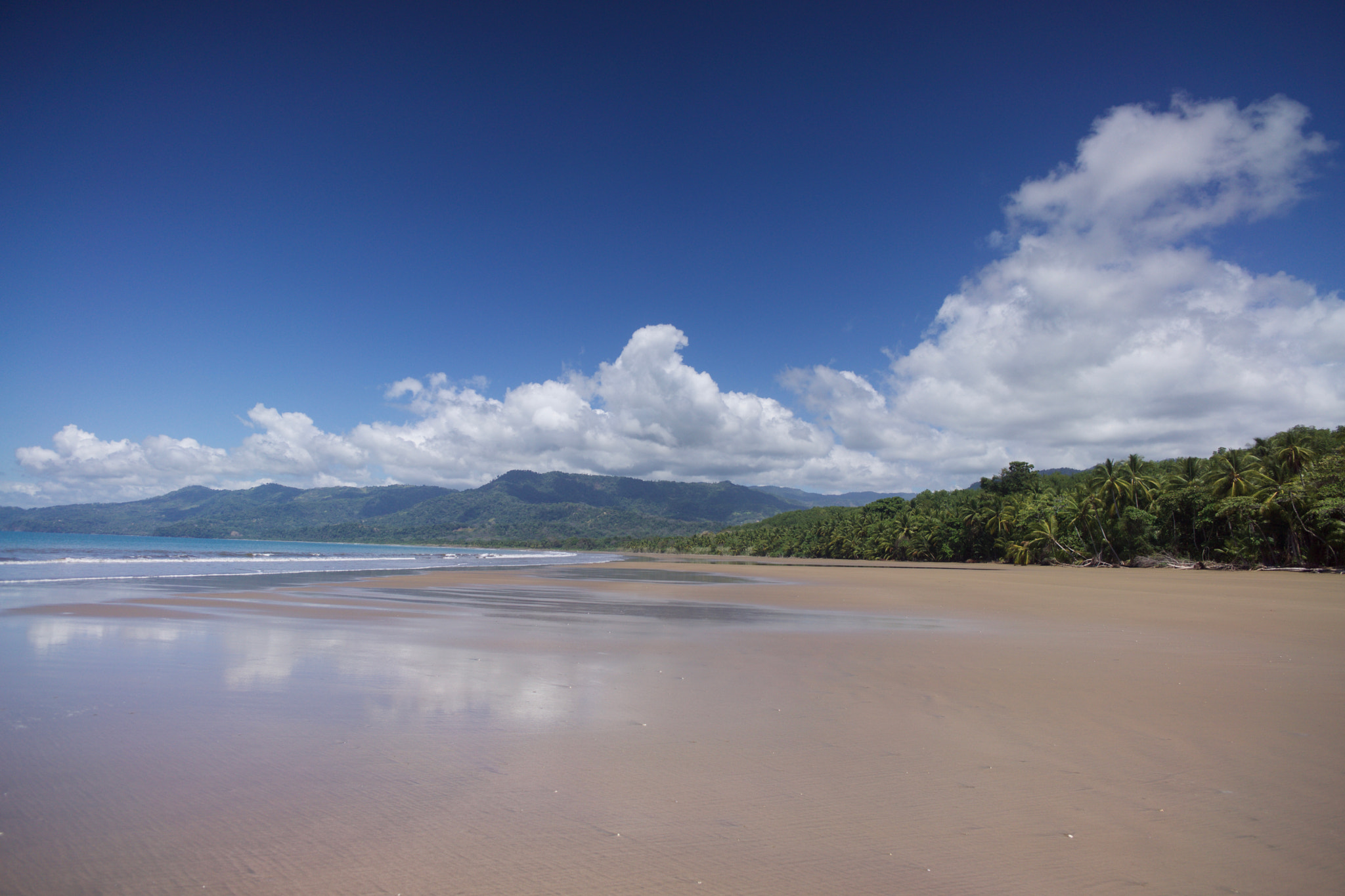 Sony Alpha NEX-7 + ZEISS Touit 12mm F2.8 sample photo. Empy beaches=the best beaches.jpg photography