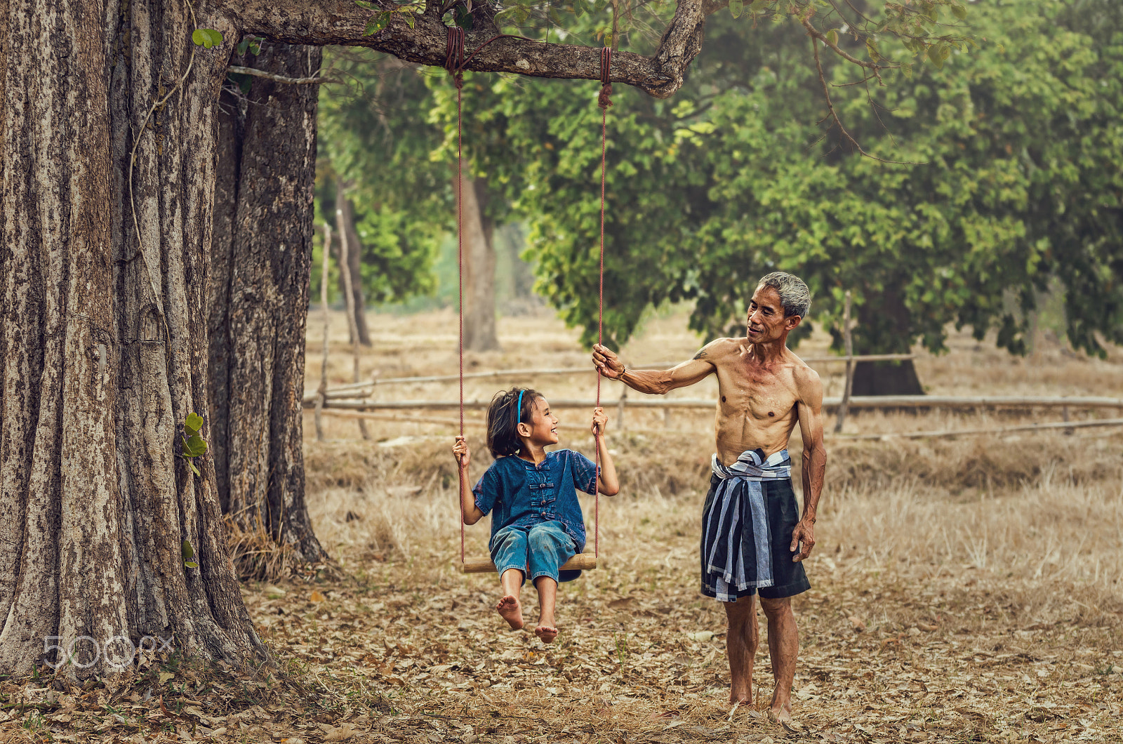 Pentax K-5 IIs sample photo. Asian old man and girl are playing the traditional countryside s photography