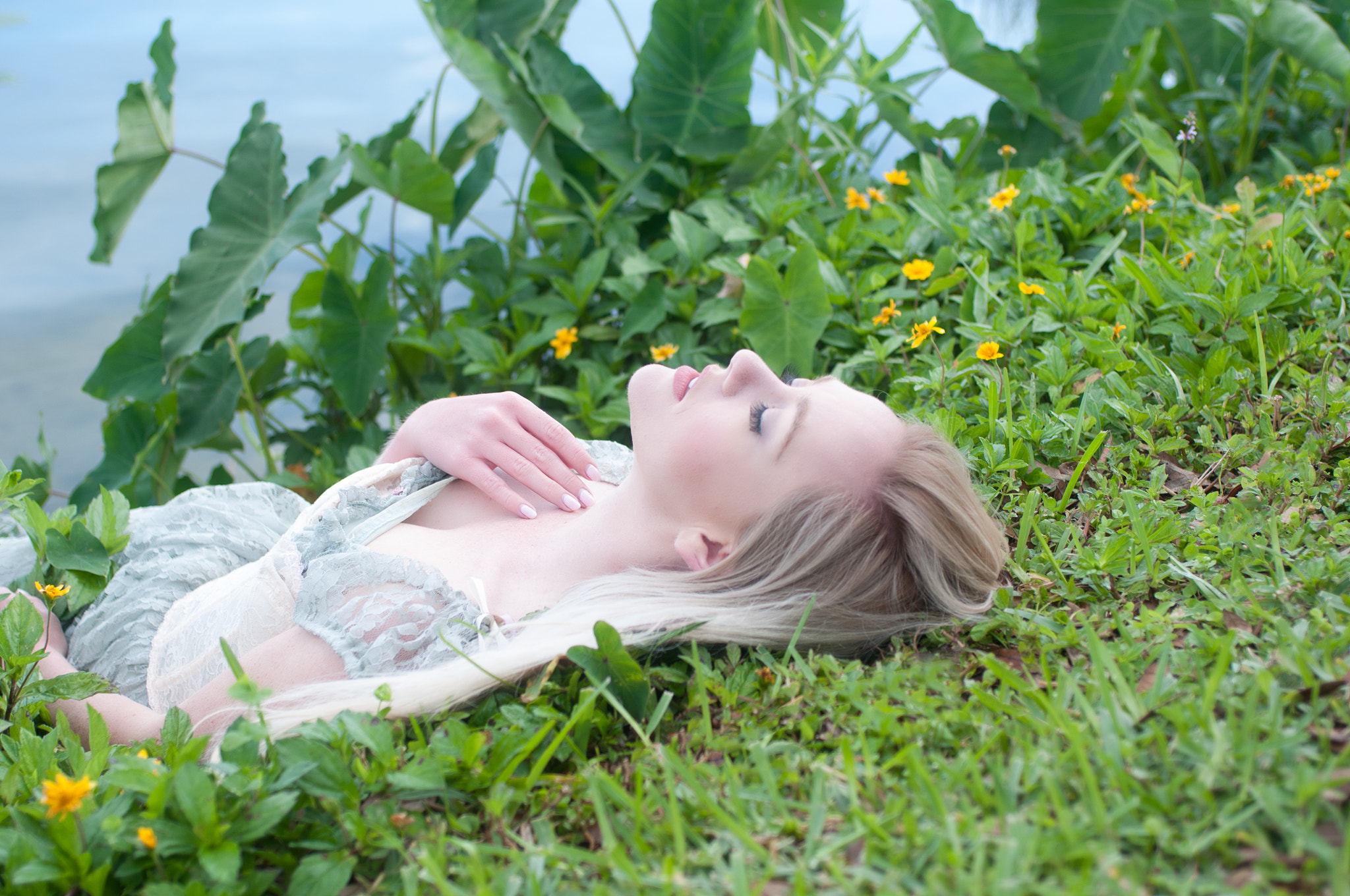 Nikon D300 + AF Zoom-Nikkor 35-70mm f/2.8D sample photo. Sleeping beauty photography