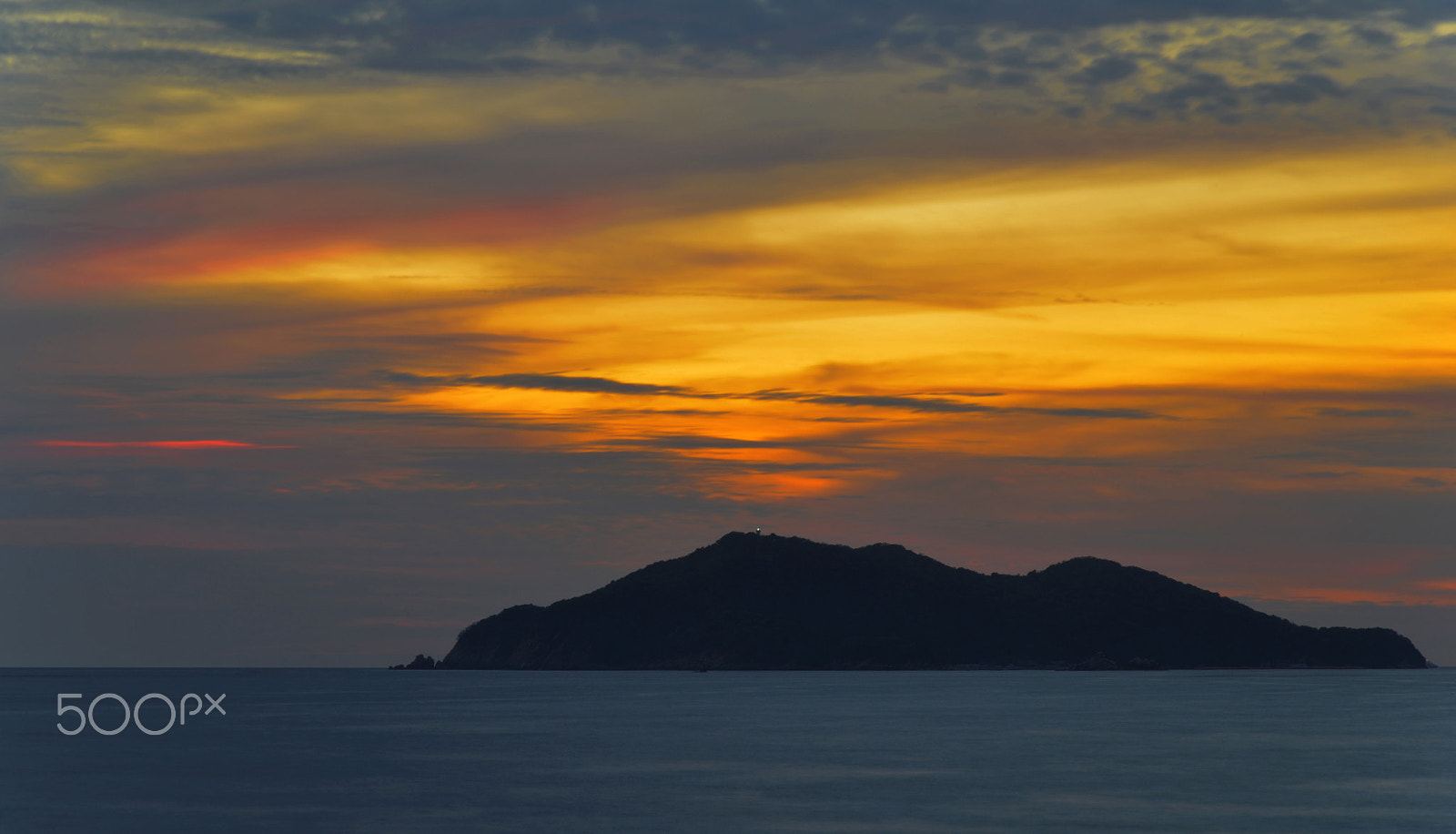 Sigma 70-300mm F4-5.6 APO DG Macro sample photo. Warm colors for a sunset photography