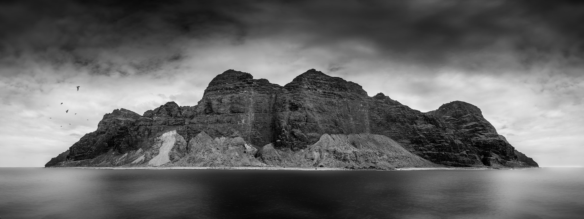 Sony a7R II + Canon EF 24-70mm F2.8L USM sample photo. Na poli coastline mono.jpg photography