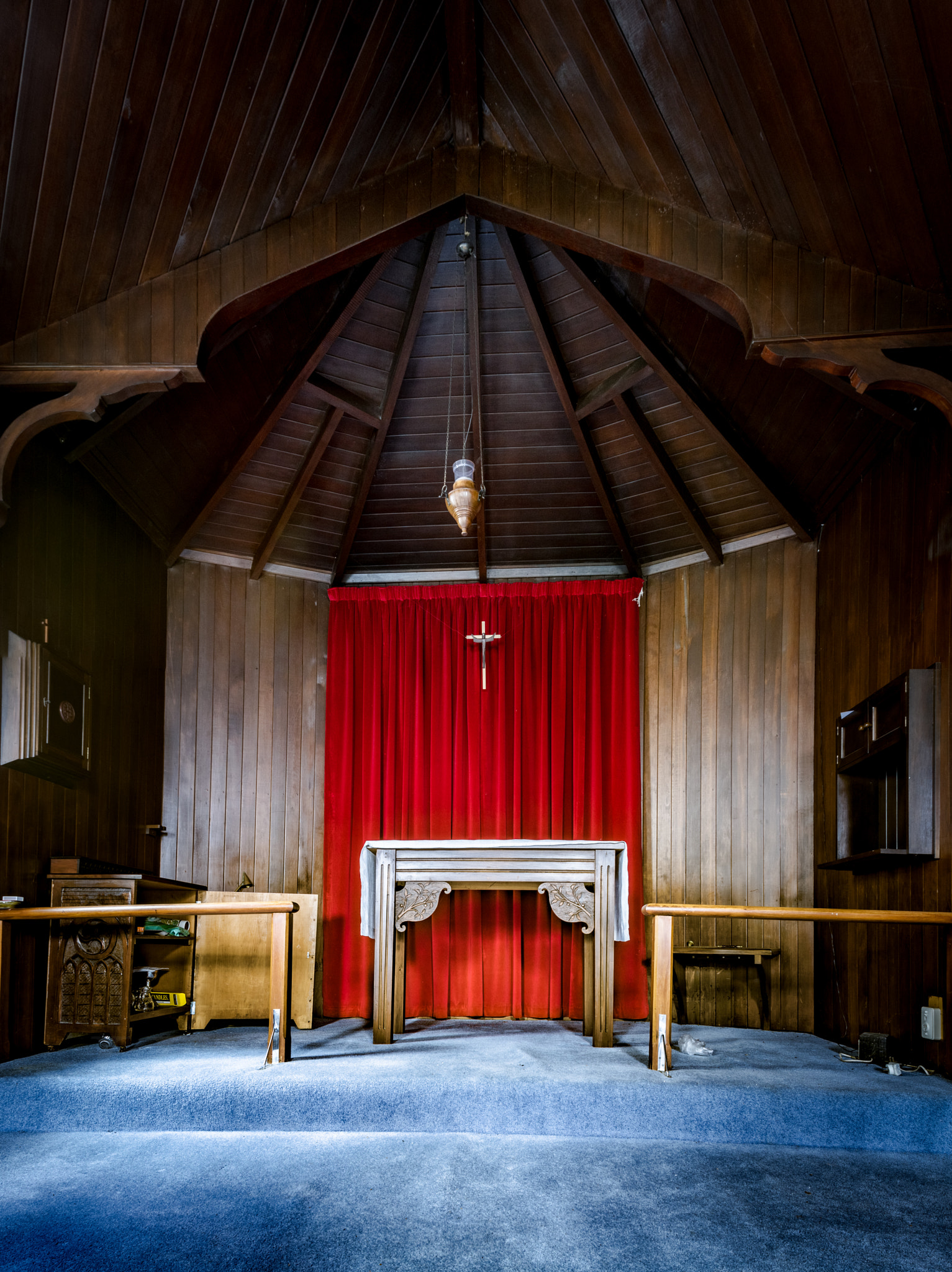 Canon EF 16-35mm F2.8L USM sample photo. Abandoned alter photography