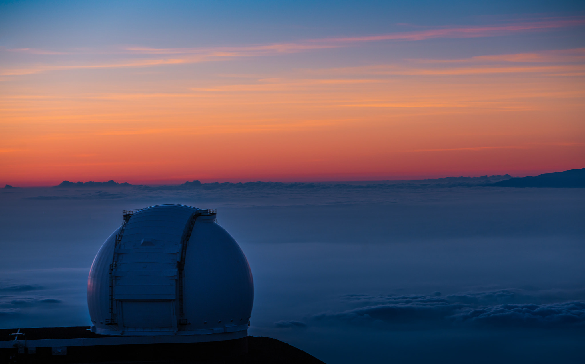 Sony a7R II + Canon EF 70-200mm F2.8L IS USM sample photo. Mauna kea telescope.jpg photography