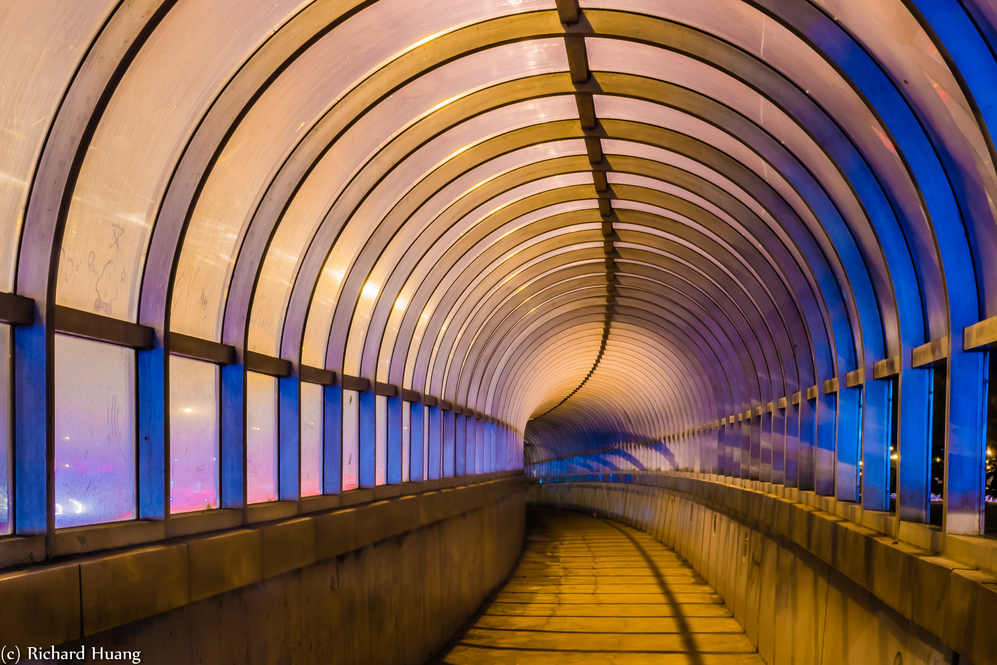 Panasonic Lumix G X Vario 12-35mm F2.8 ASPH Power OIS sample photo. Pedestrian tube photography