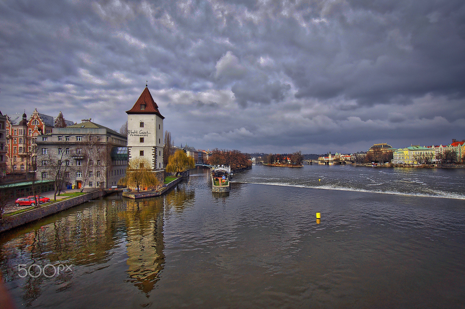 Sony a7R + Sony E 10-18mm F4 OSS sample photo. Cruising at vltava river photography