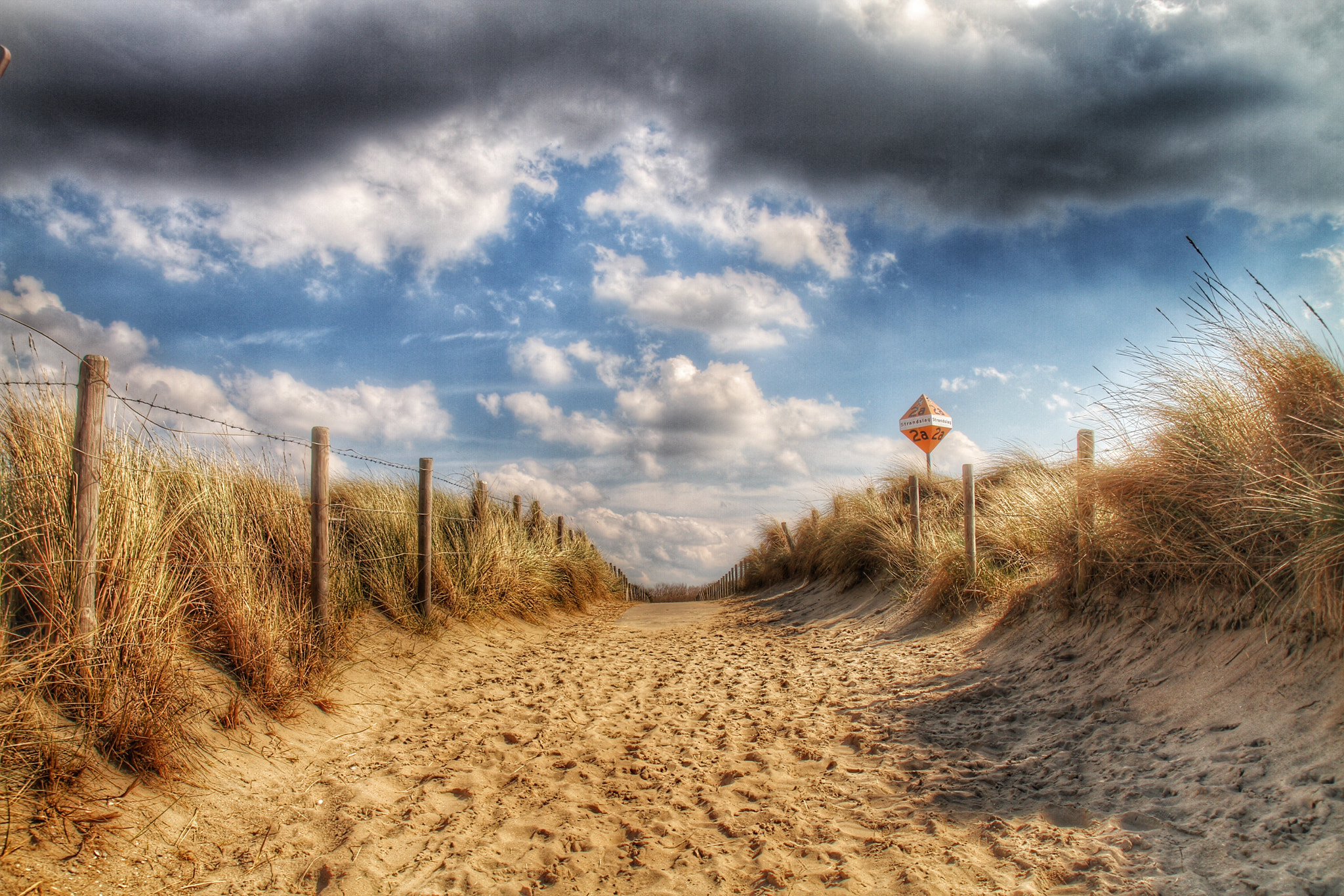 Canon 17-50mm sample photo. Kijkduin at sea holland duinpad/dunespath photography