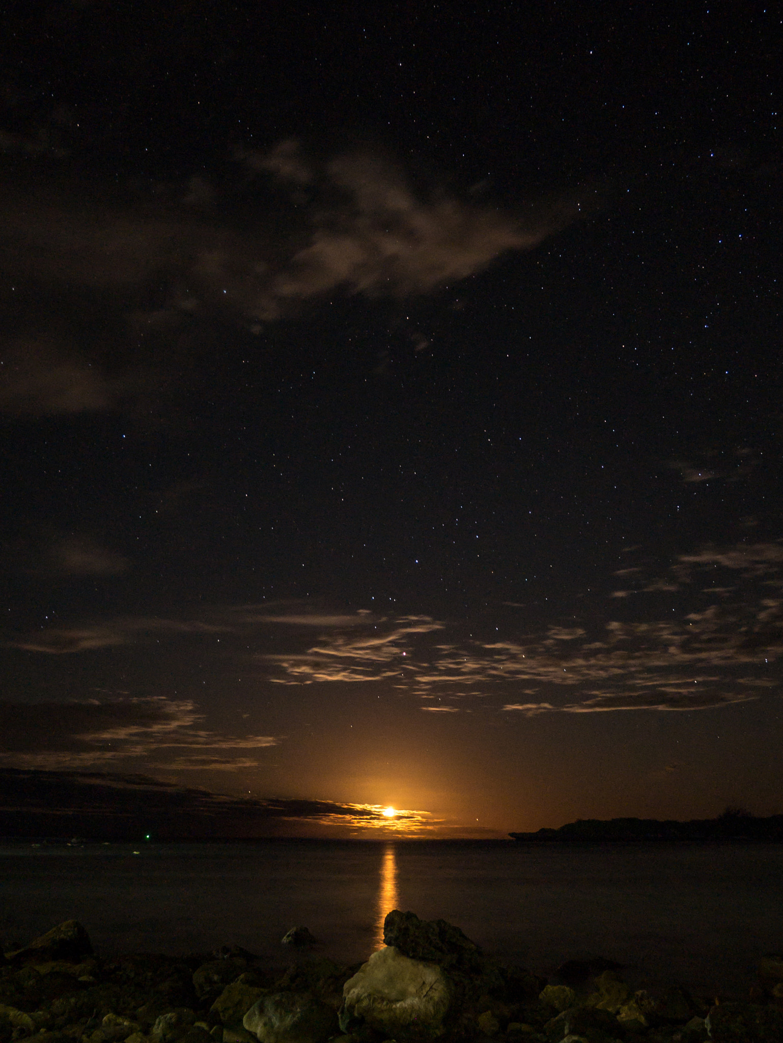 Panasonic Lumix DMC-GX7 sample photo. Red moon rising photography