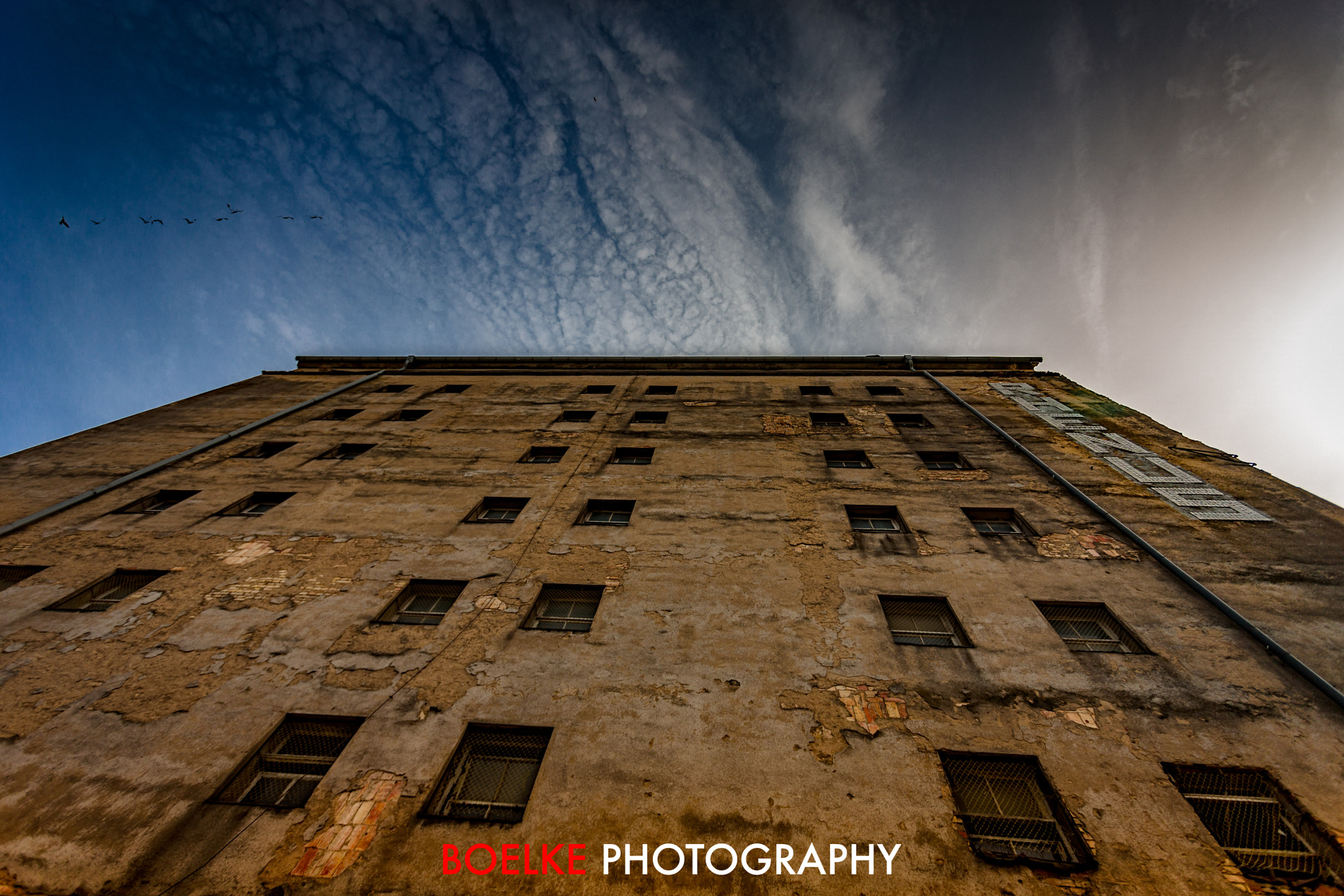 Canon EOS-1Ds Mark III sample photo. Sky house photography