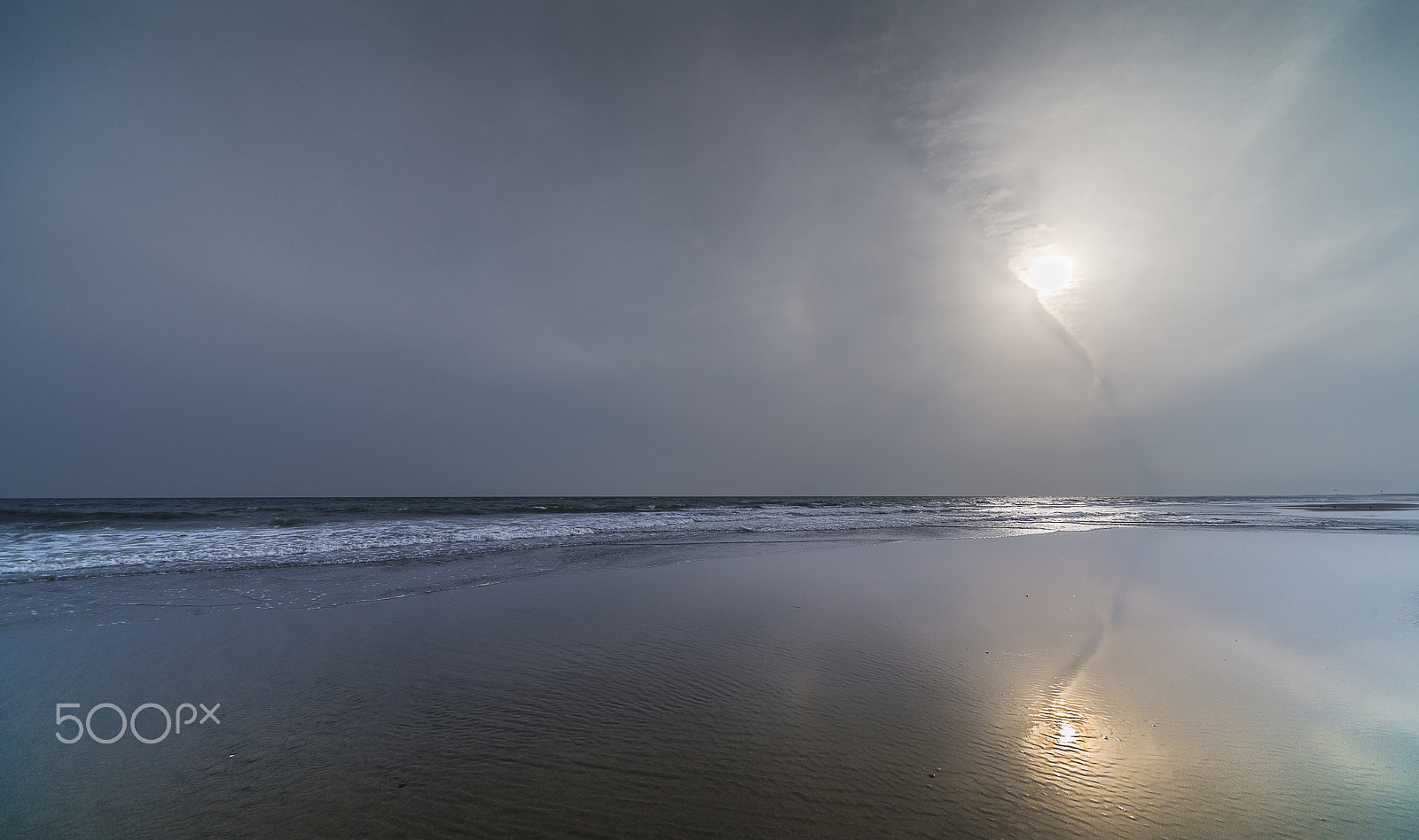 Sigma 12-24mm F4.5-5.6 EX DG Aspherical HSM sample photo. Seashore fog photography