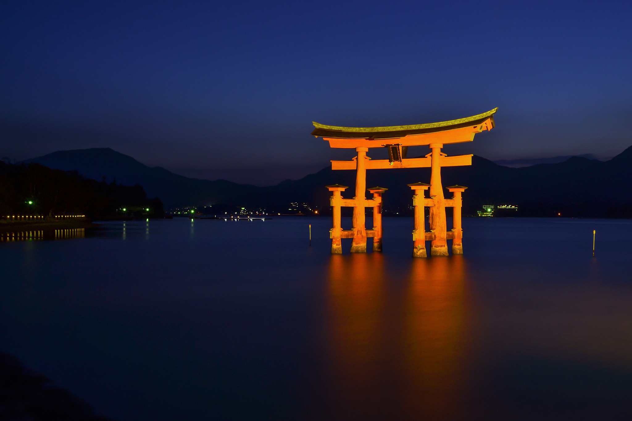Sigma 18-200mm F3.5-6.3 II DC OS HSM sample photo. Miyajima night photography