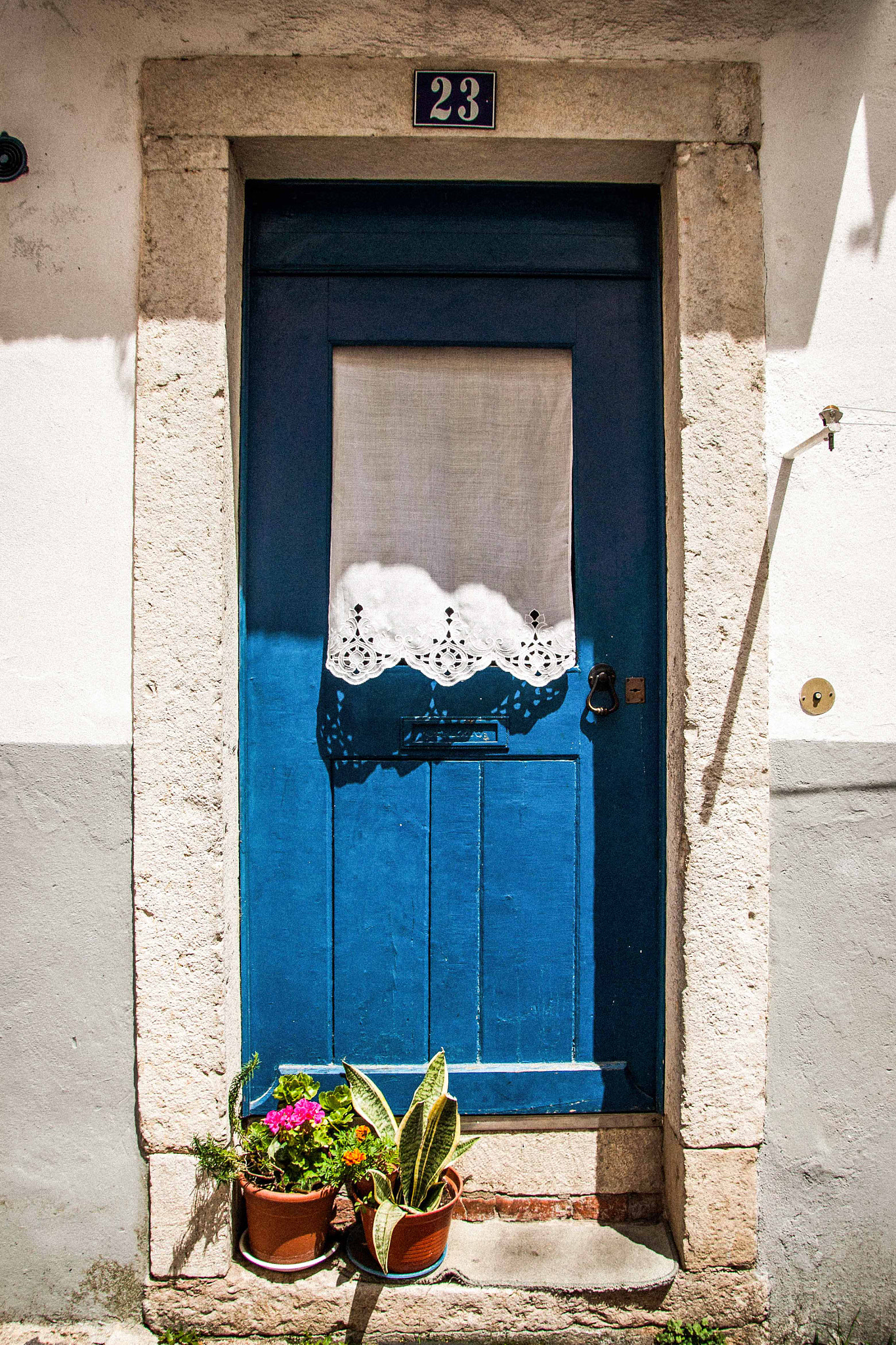 Sigma 17-70mm F2.8-4 DC Macro OS HSM sample photo. Portuguese doors photography