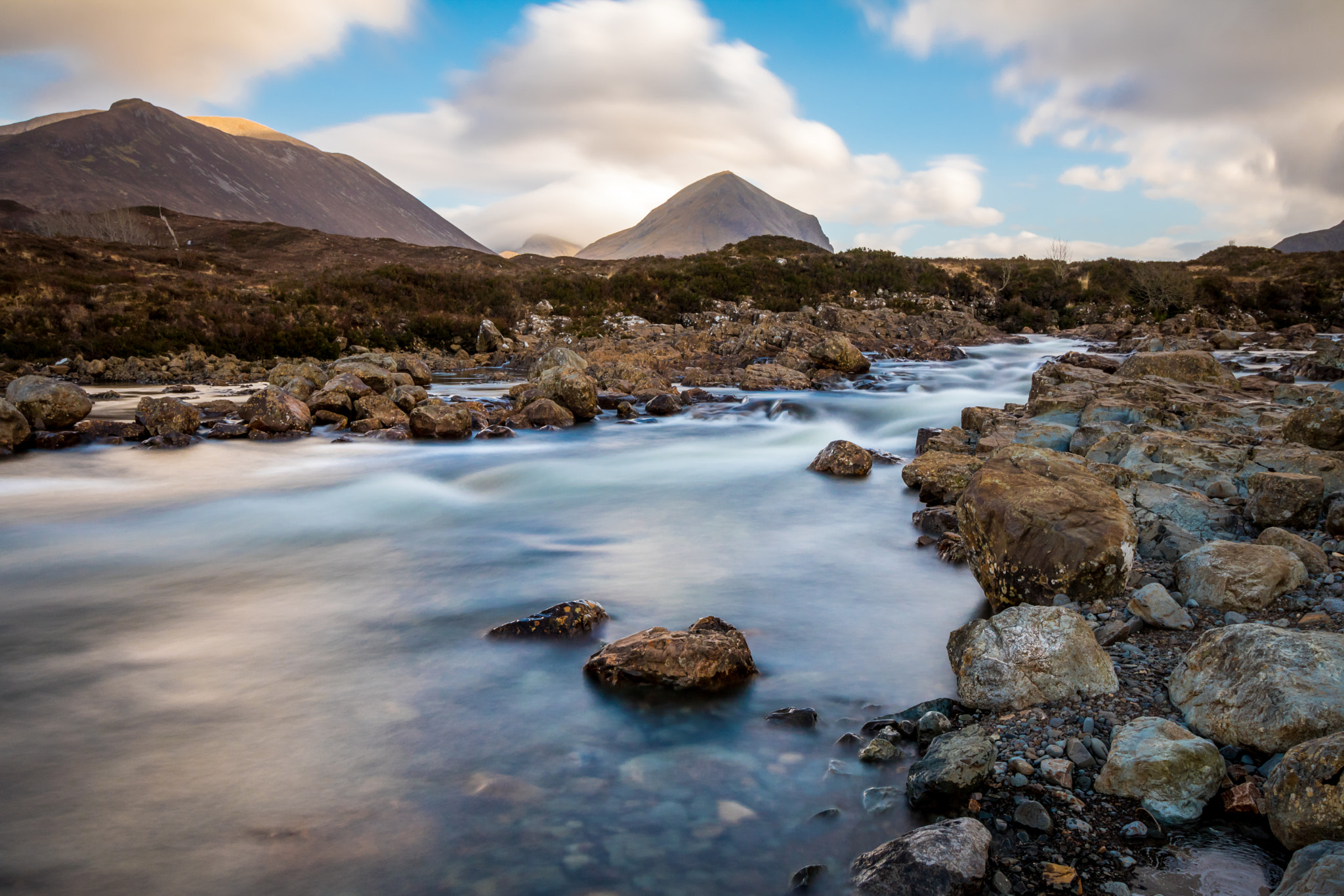 Canon EF-S 10-18mm F4.5–5.6 IS STM sample photo. Sligachan - skye photography
