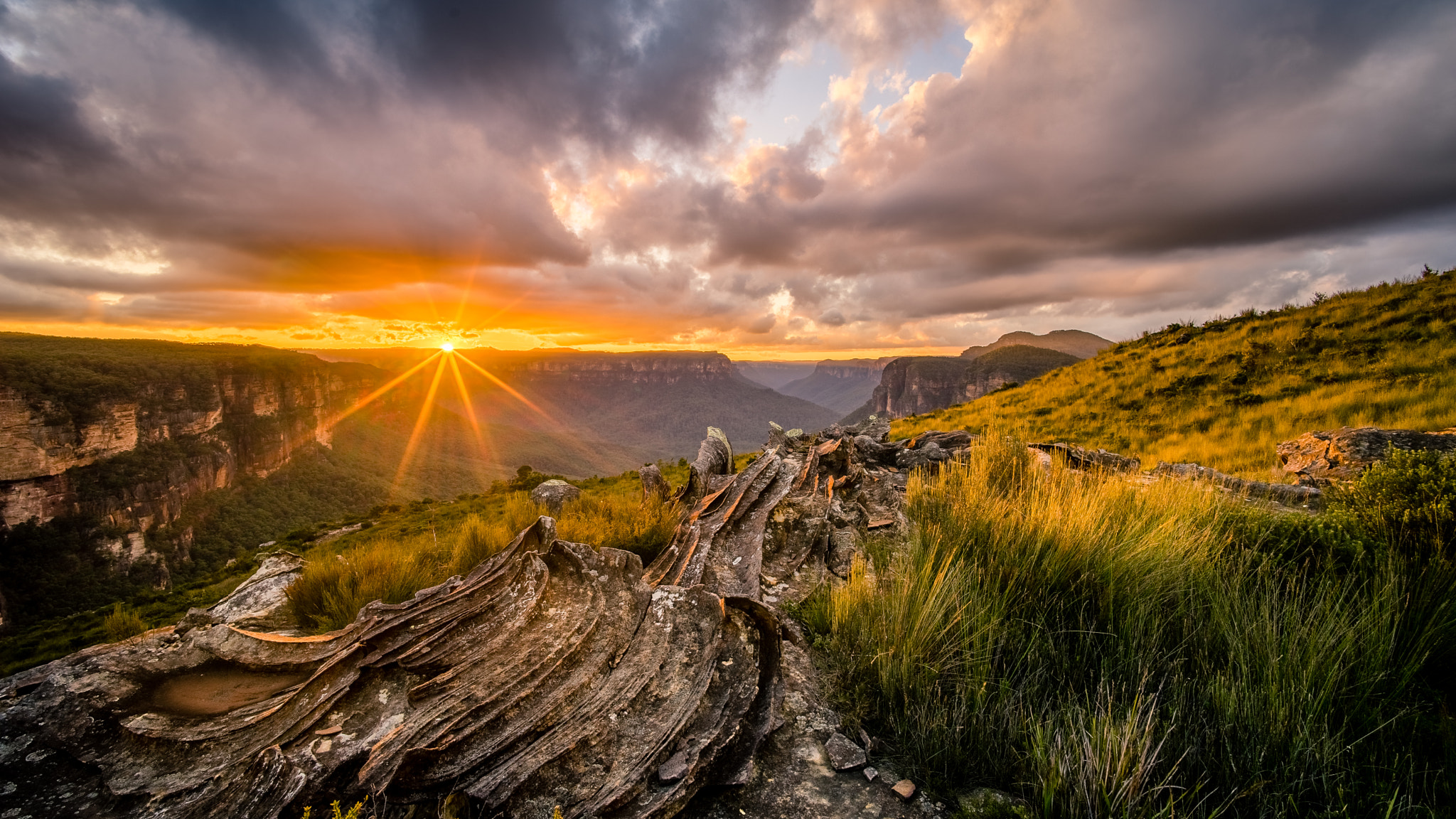 Voigtlander Super Wide-Heliar 15mm f/4.5 Aspherical III sample photo. Mt hay sunset photography