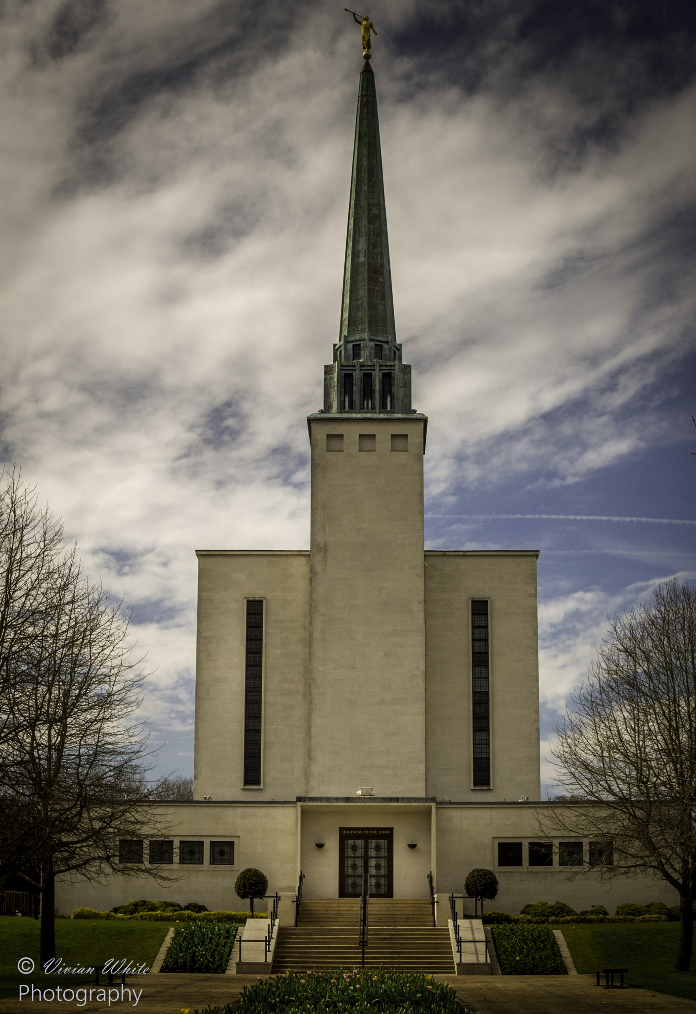 Tamron AF 19-35mm f/3.5-4.5 sample photo. London england temple (mormon) photography