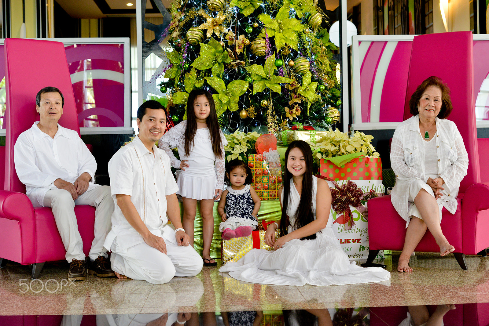 Nikon D800 + AF Zoom-Nikkor 35-70mm f/2.8 sample photo. A family blessed christmas in punta cana photography