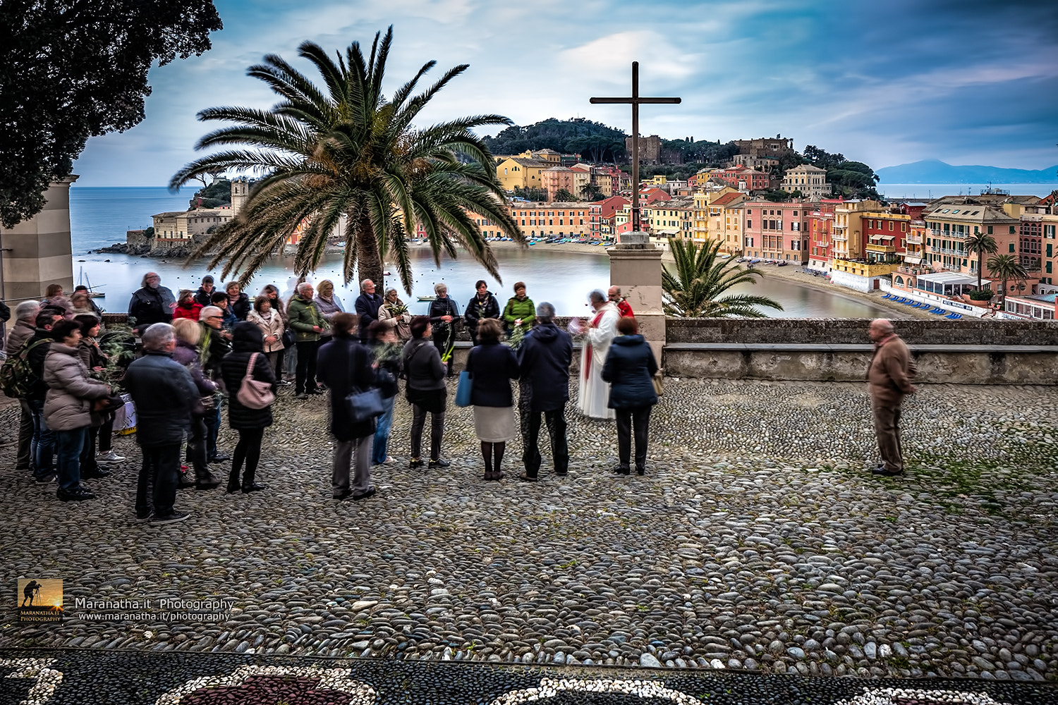 Canon TS-E 24.0mm f/3.5 L II sample photo. Blessing of the palms photography
