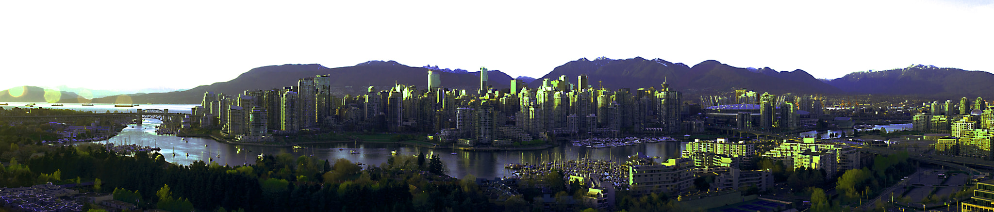 Sigma 28-200mm F3.5-5.6 Compact Aspherical Hyperzoom Macro sample photo. Skyline pano photography