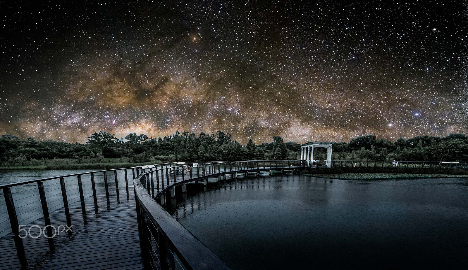 Sony a7R + Sony E 16mm F2.8 sample photo. Stars over board walk photography