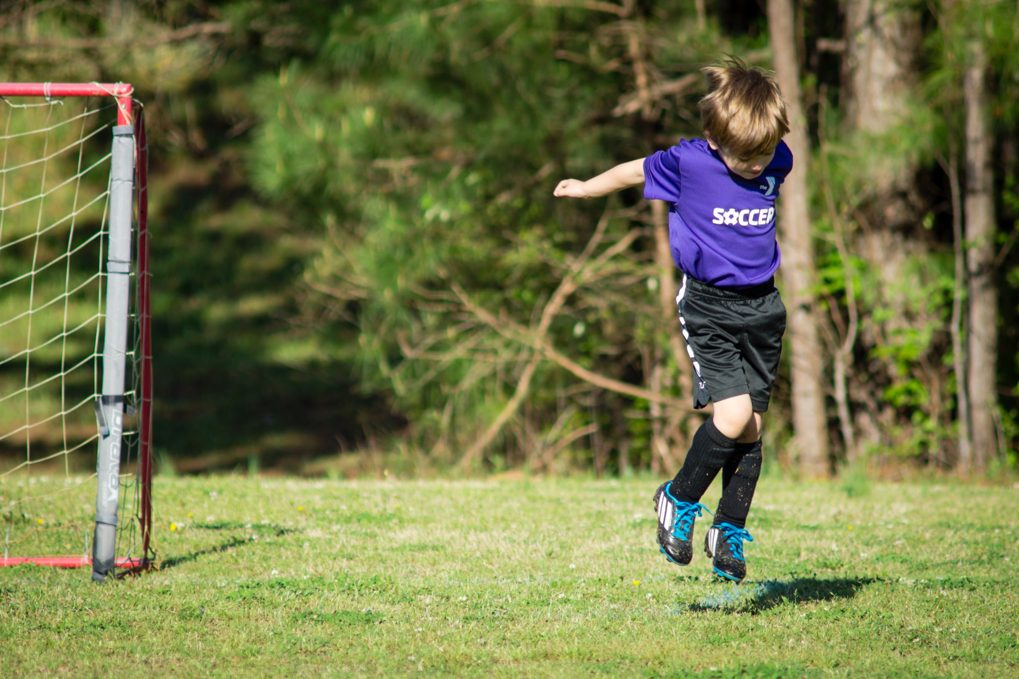 Sony SLT-A77 + Minolta AF 70-210mm F4 Macro sample photo. He likes soccer photography