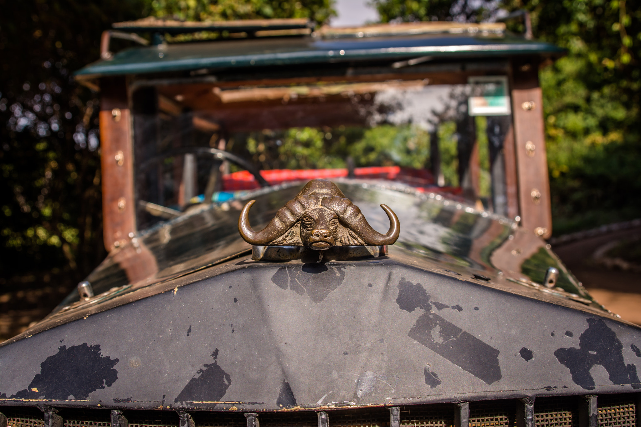 AF Zoom-Nikkor 28-105mm f/3.5-4.5D IF sample photo. Cottar's 1920's safari car photography