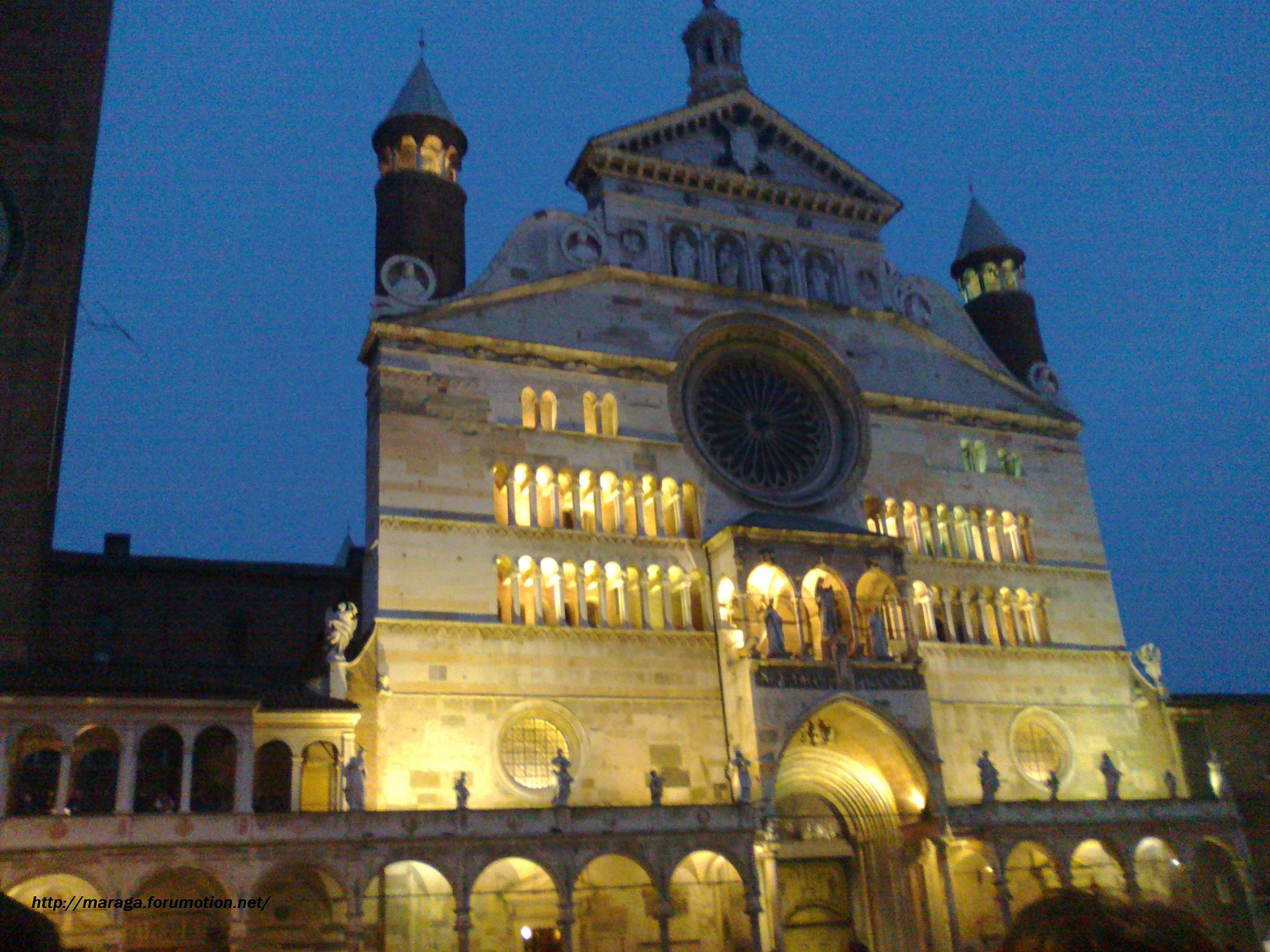 Nokia C5-03 sample photo. Duomo di cremona photography