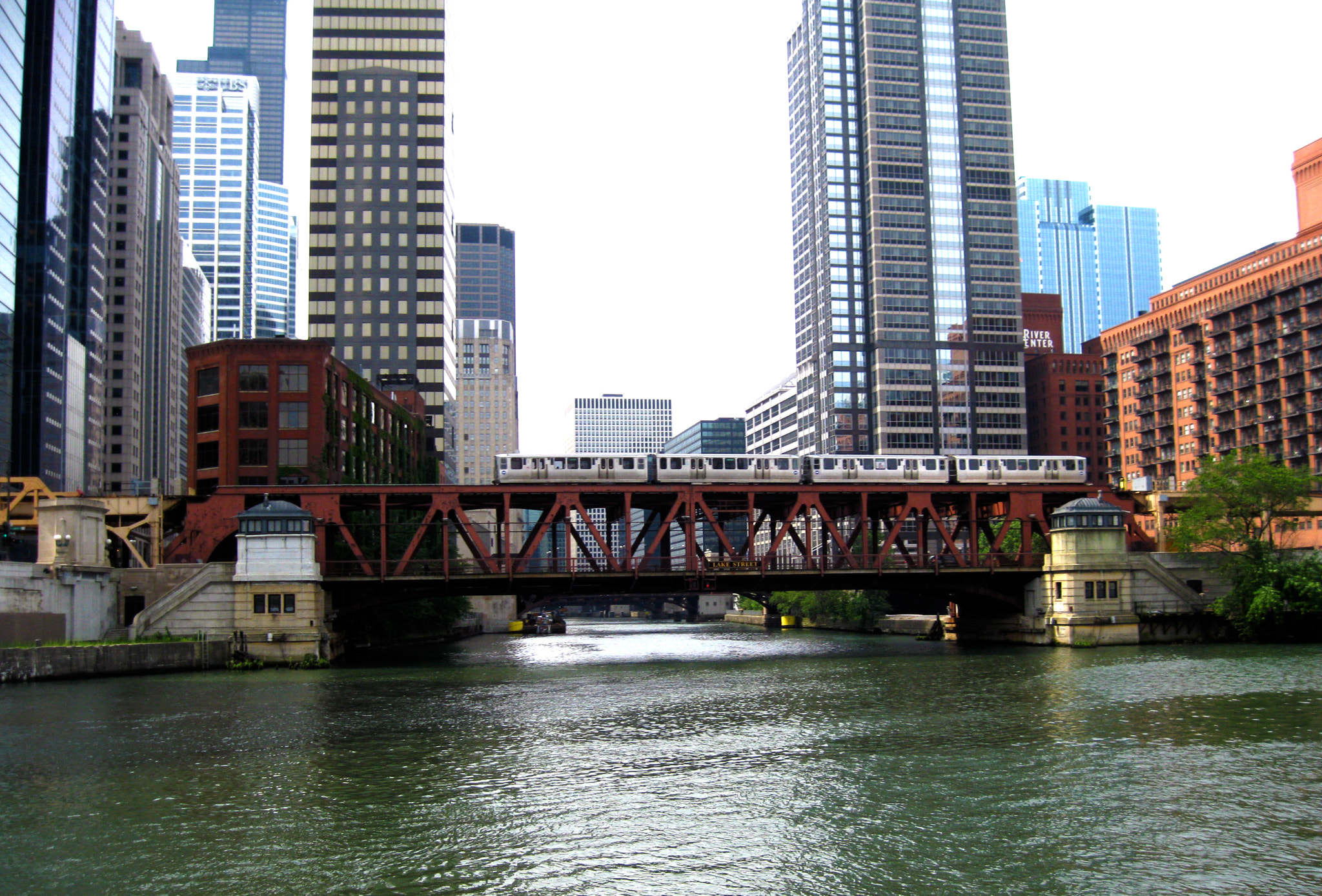Canon PowerShot A1000 IS sample photo. Chicago l crossing bridge photography