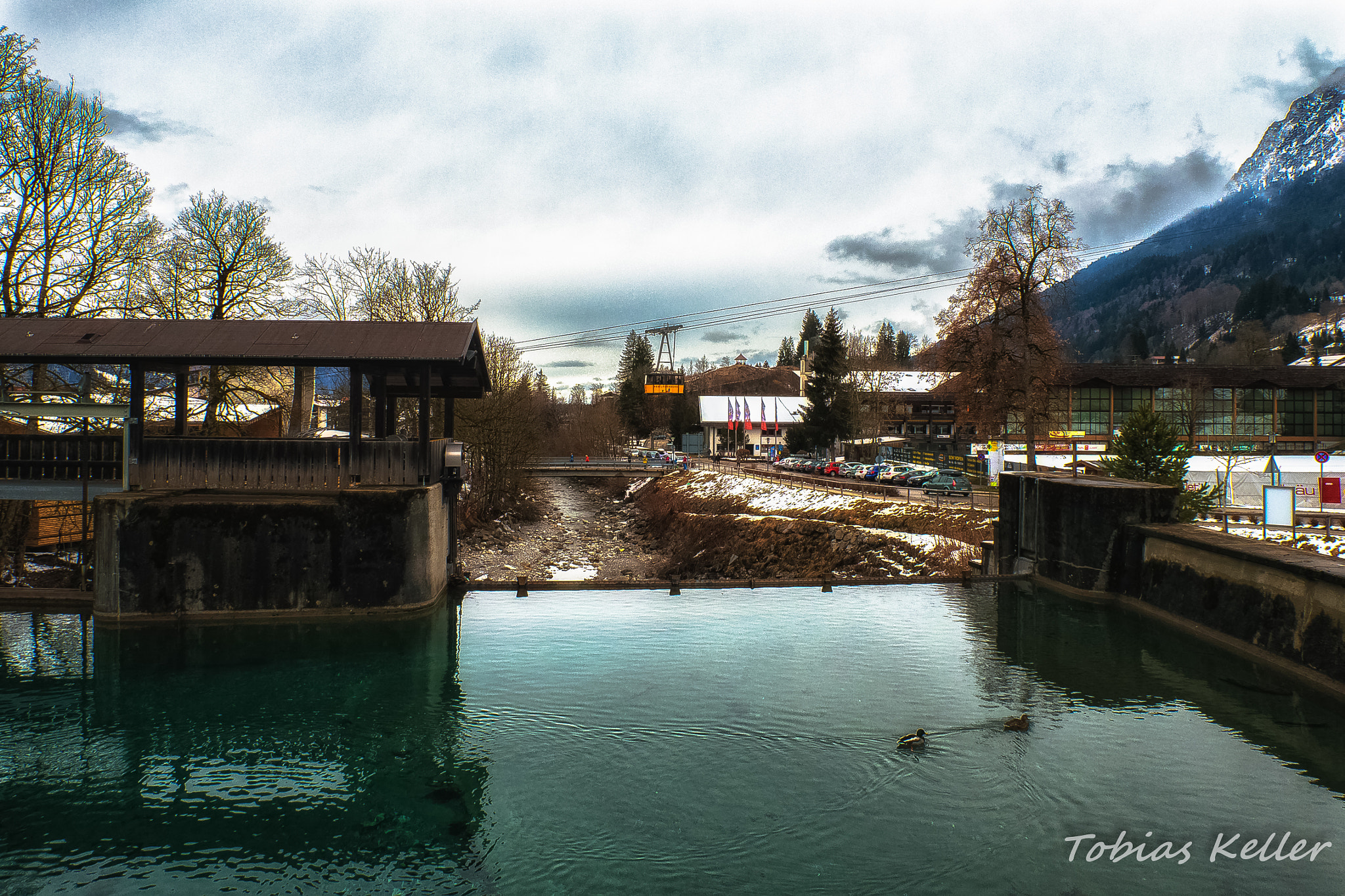 Panasonic Lumix DMC-G5 + Panasonic Lumix G 14mm F2.5 ASPH sample photo. Seilbahn und fluss photography