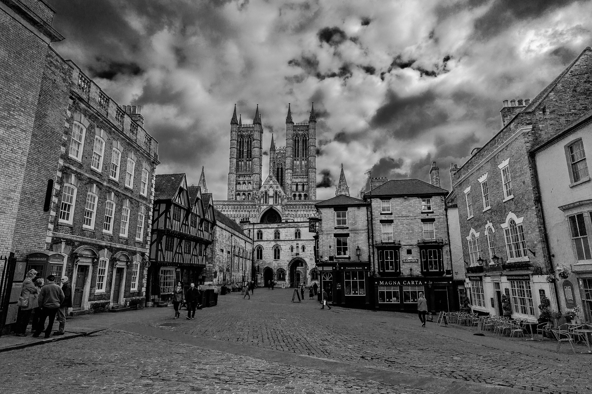 Elmarit-M 21mm f/2.8 sample photo. Cathedral of lincoln,  castle hill, magna carta, lincolnshire,uk  black and white... photography