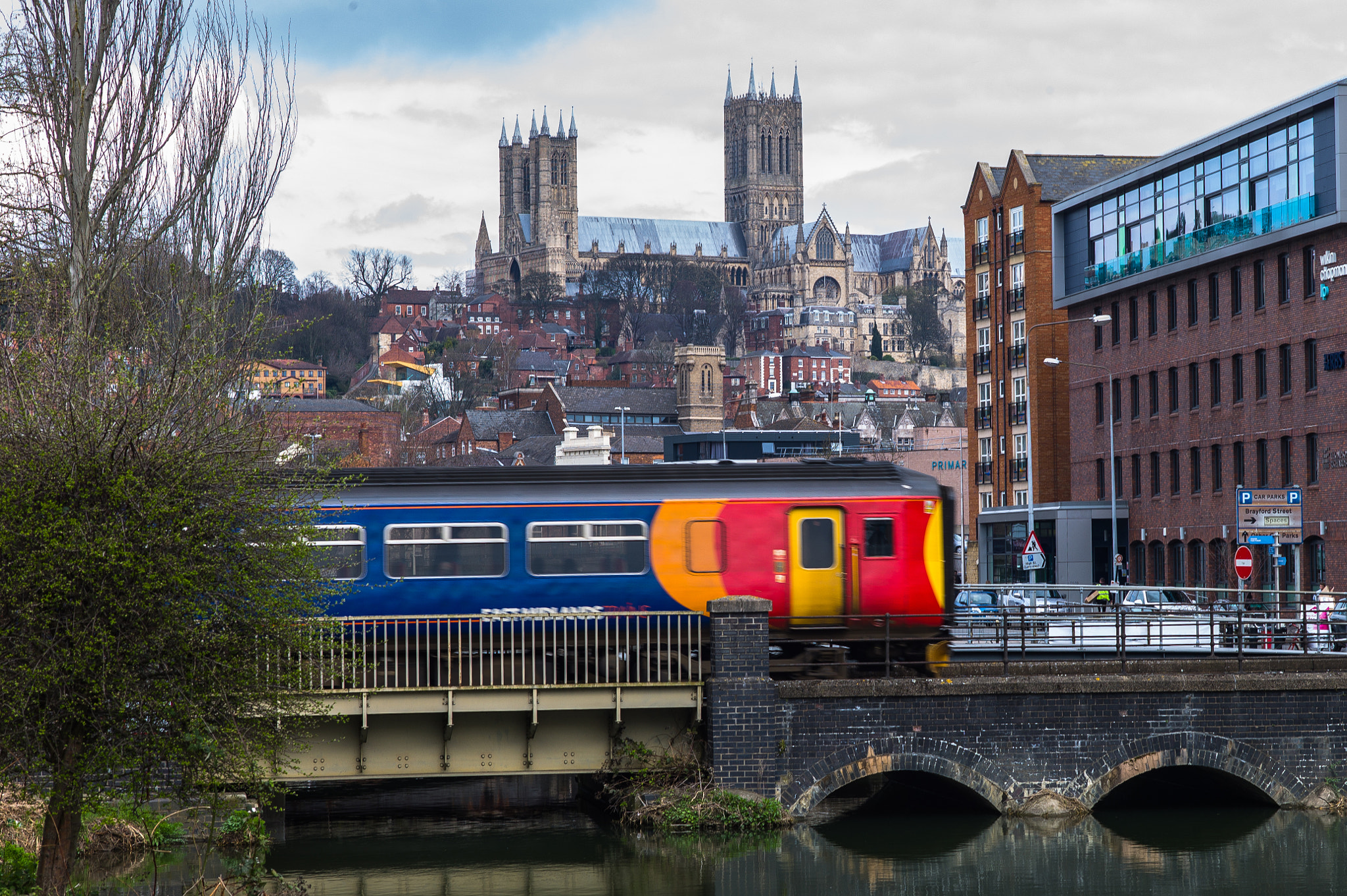 Leica M9 + Leica Summarit-M 75mm F2.5 sample photo. Cathedral of lincoln,lincolnshire, train,bridge,uk.jaimanuel freire photography