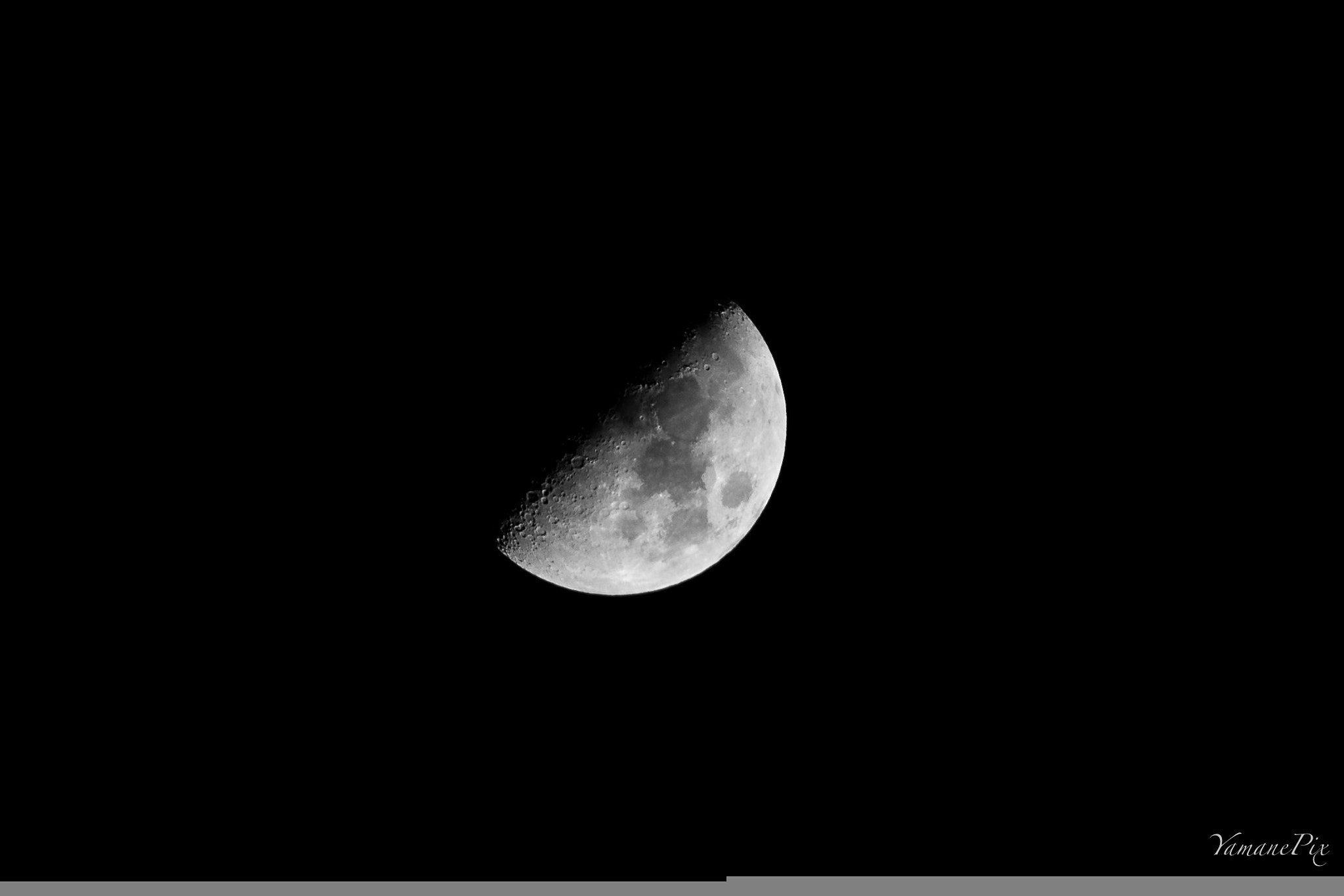 Pentax K-5 II + smc PENTAX-FA* 200mm F2.8 ED[IF] sample photo. Moon photography