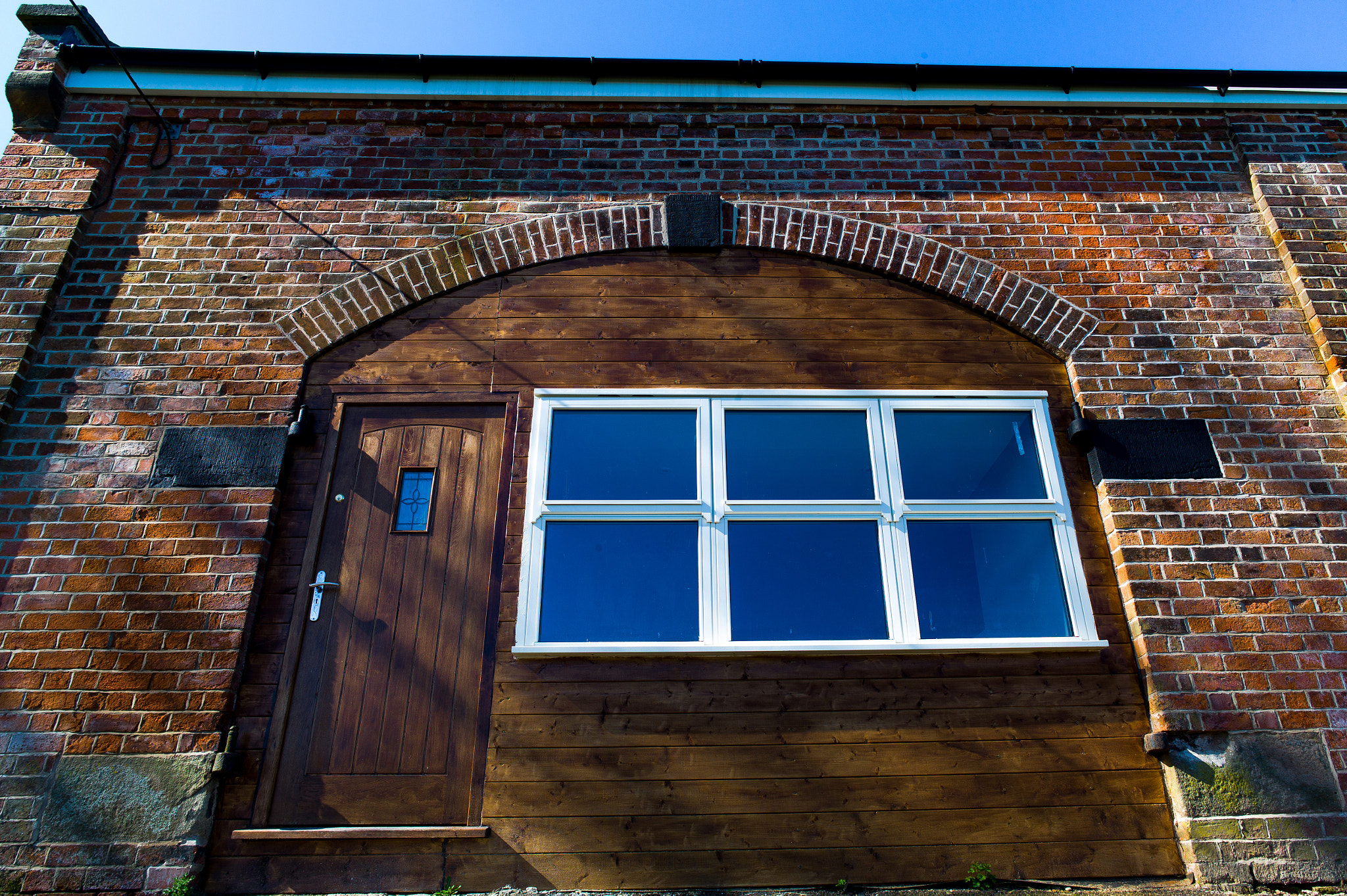 Elmarit-M 21mm f/2.8 sample photo. House, window, door. boston, uk. photography