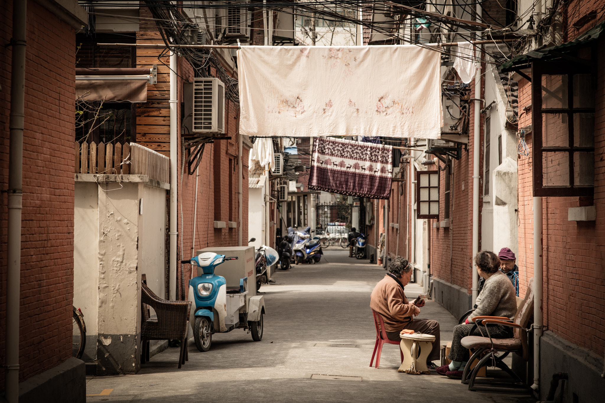 Canon EOS 5DS sample photo. French concession back street photography