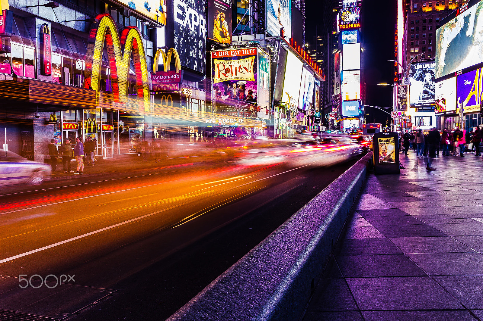 Sigma 18-35mm f/1.8 DC HSM sample photo. Times square, which never sleeps photography