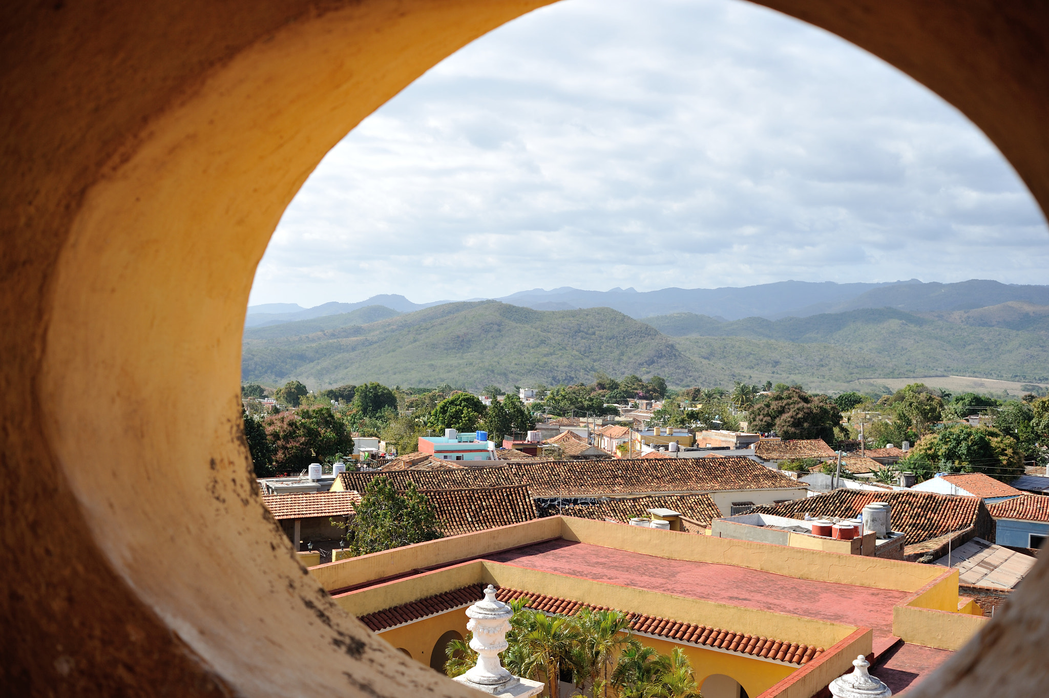 Nikon D700 + AF Nikkor 35mm f/2 sample photo. Trinidad, cuba photography