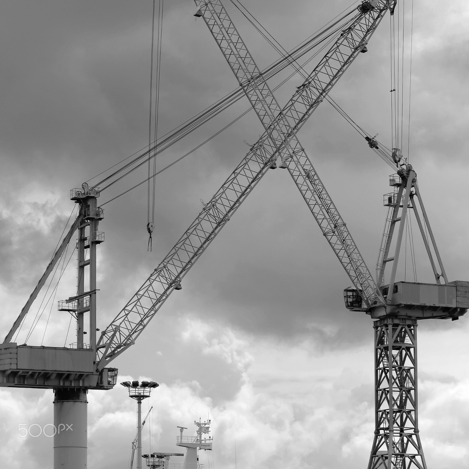 Canon EF 70-200mm F4L IS USM sample photo. Crane structures photography