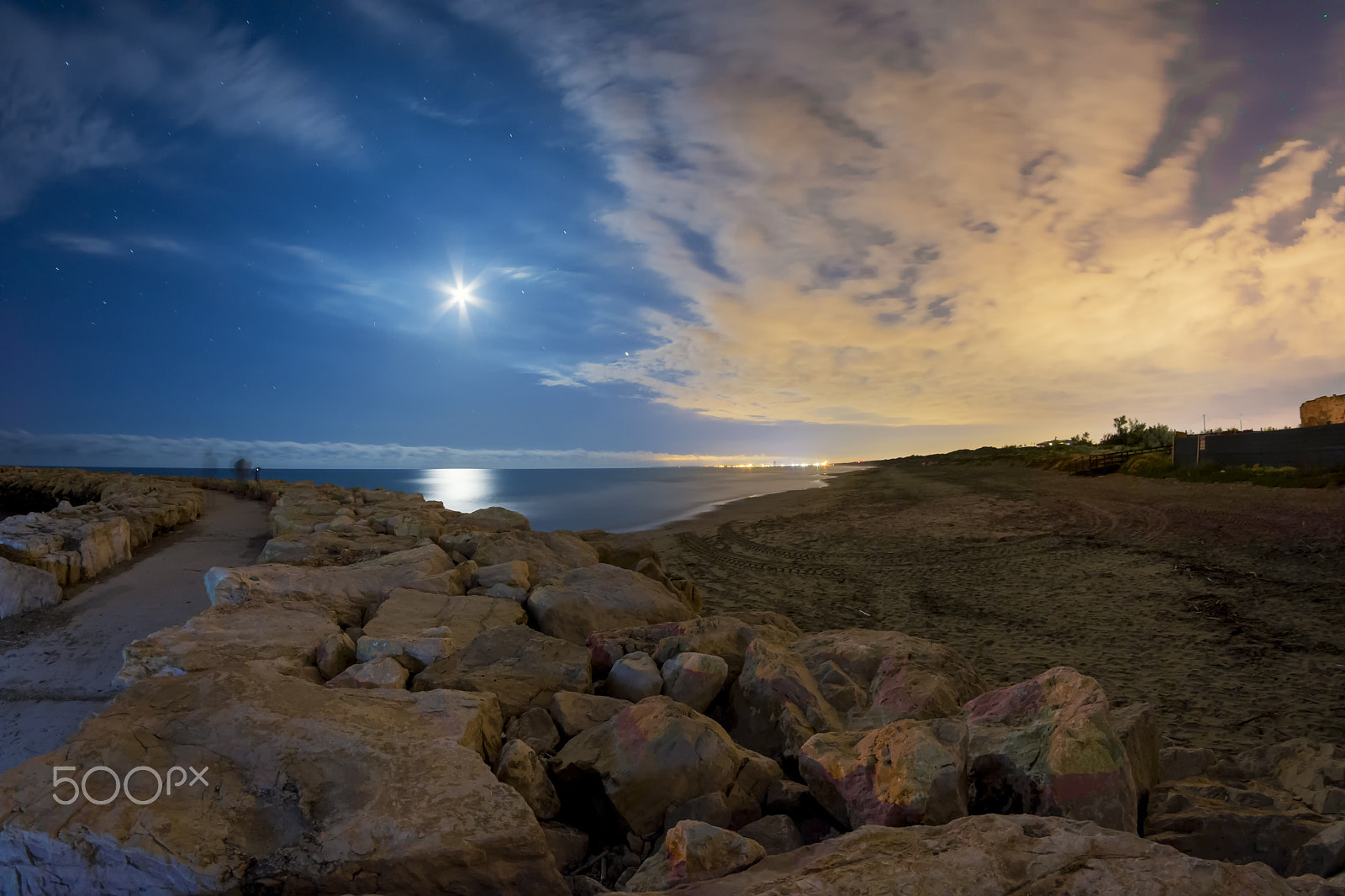 Nikon D7200 + Samyang 8mm F3.5 Aspherical IF MC Fisheye sample photo. Clouds and stars photography