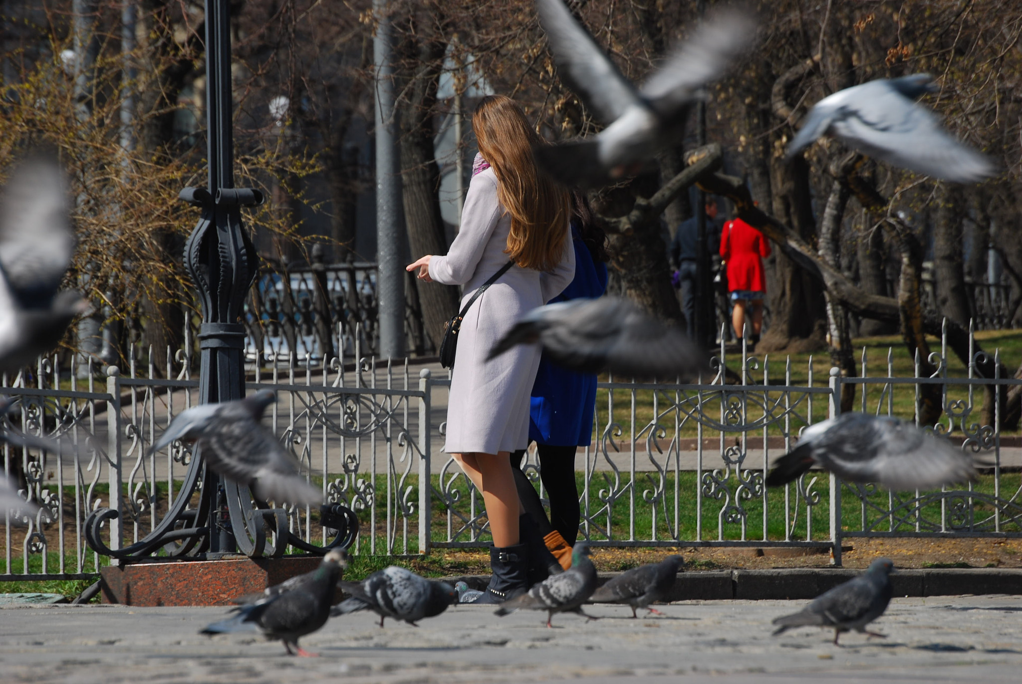 Nikon D40X sample photo. Girls and doves photography