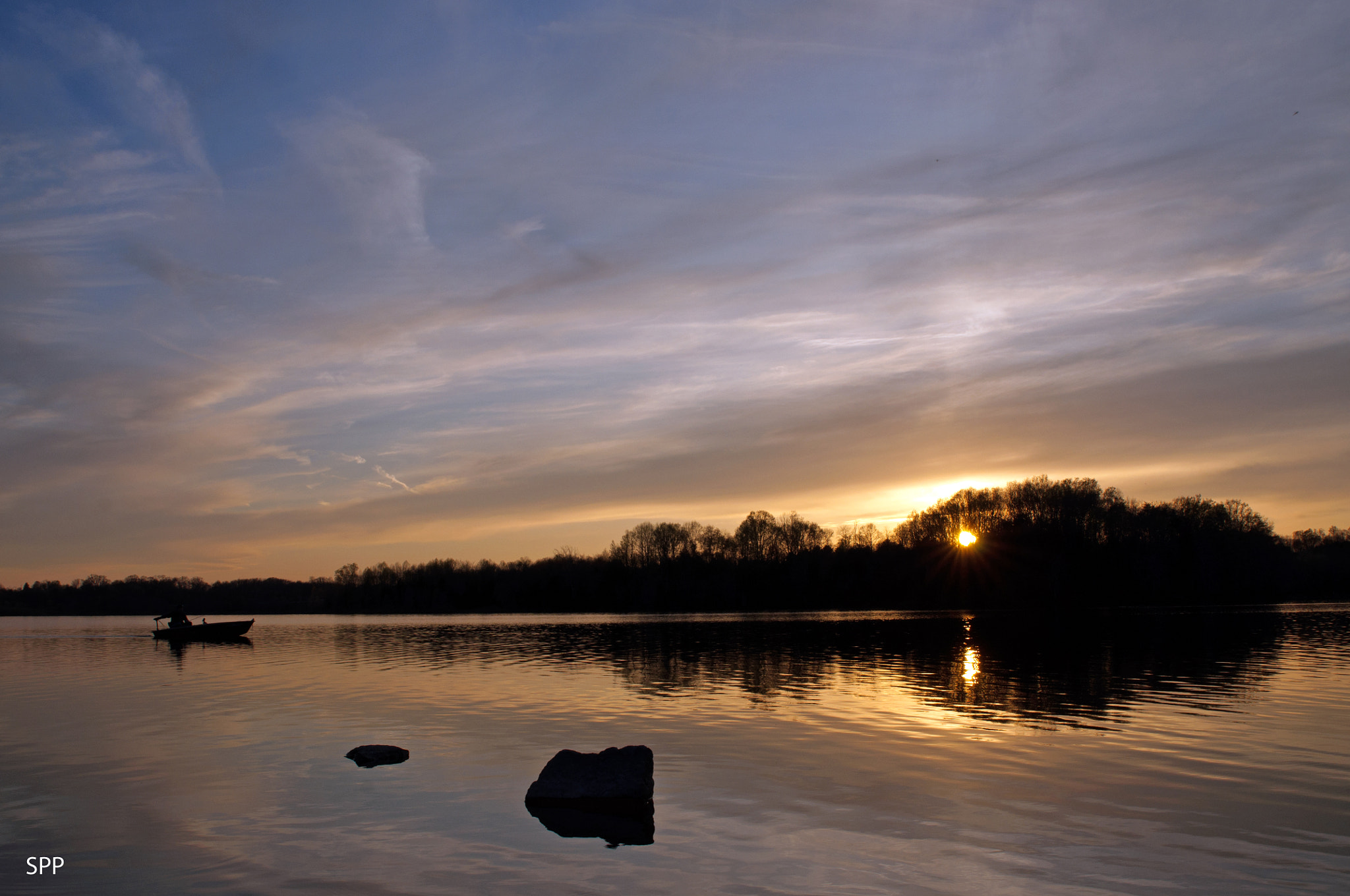 Tamron SP 24-70mm F2.8 Di VC USD sample photo. Sunset on a lake - to say nothing of the boat photography