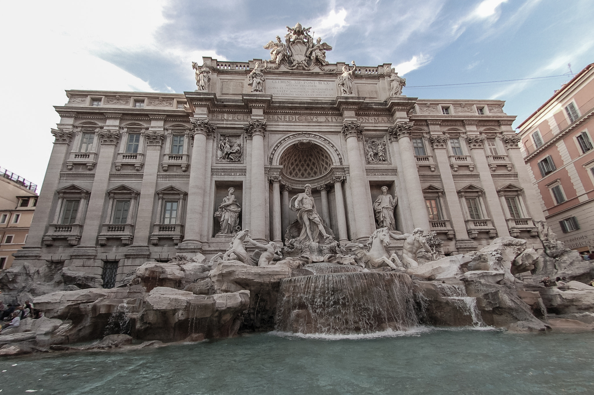 Nikon AF DX Fisheye-Nikkor 10.5mm F2.8G ED sample photo. Trevi fountain photography