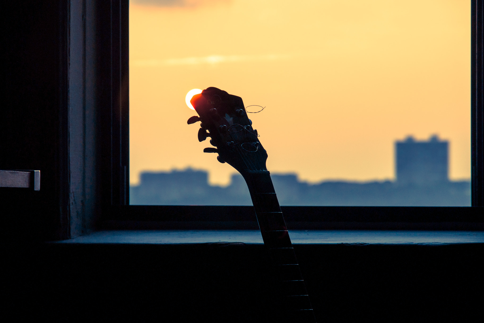 Sony Alpha DSLR-A700 sample photo. Guild by the window photography