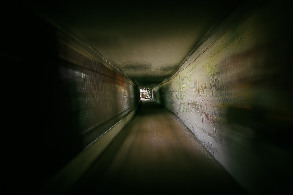 16-35mm F4 OSS sample photo. 500pxsymmetry photography