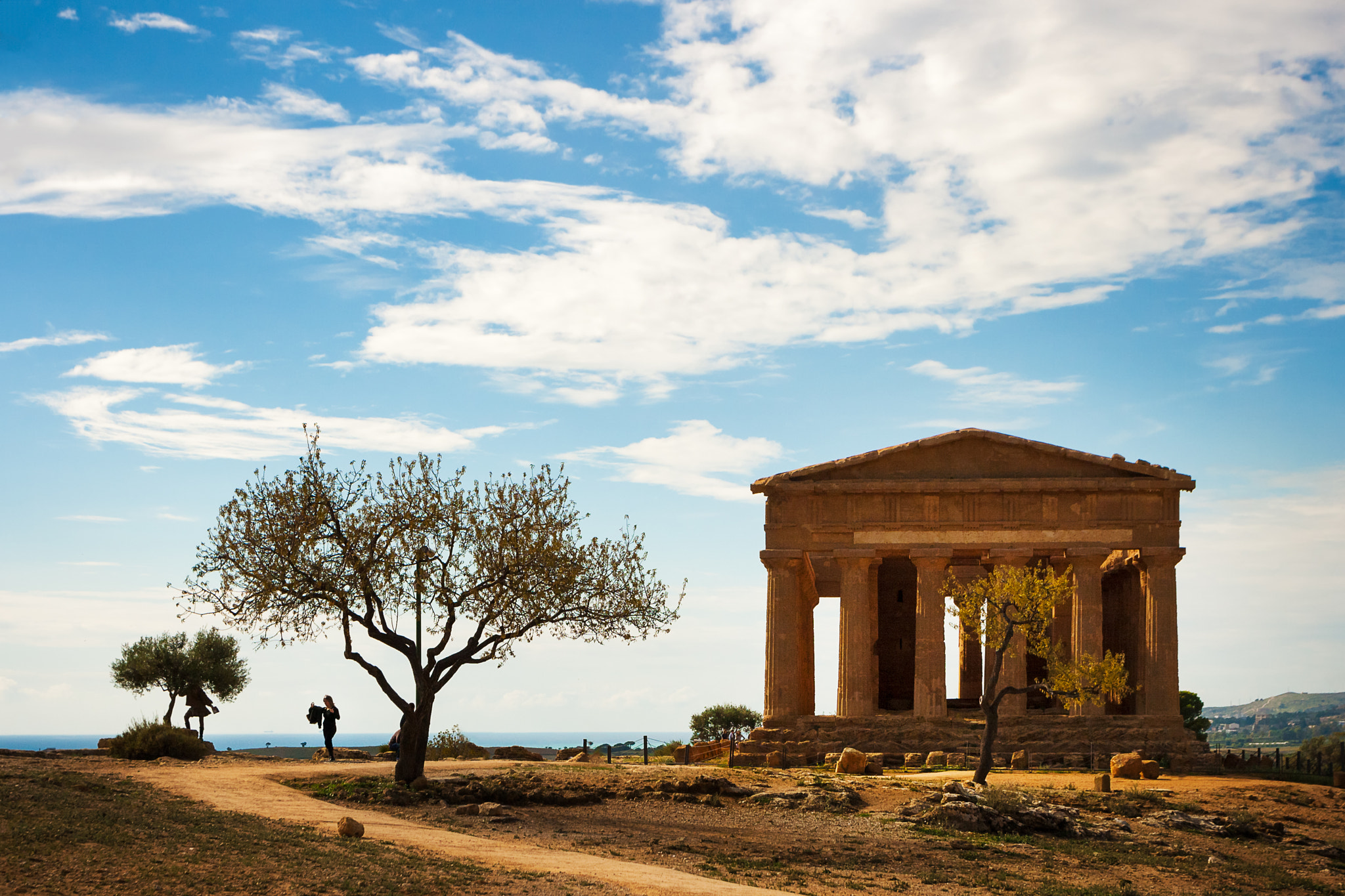 Canon EOS 400D (EOS Digital Rebel XTi / EOS Kiss Digital X) sample photo. Agrigento - valle dei templi photography