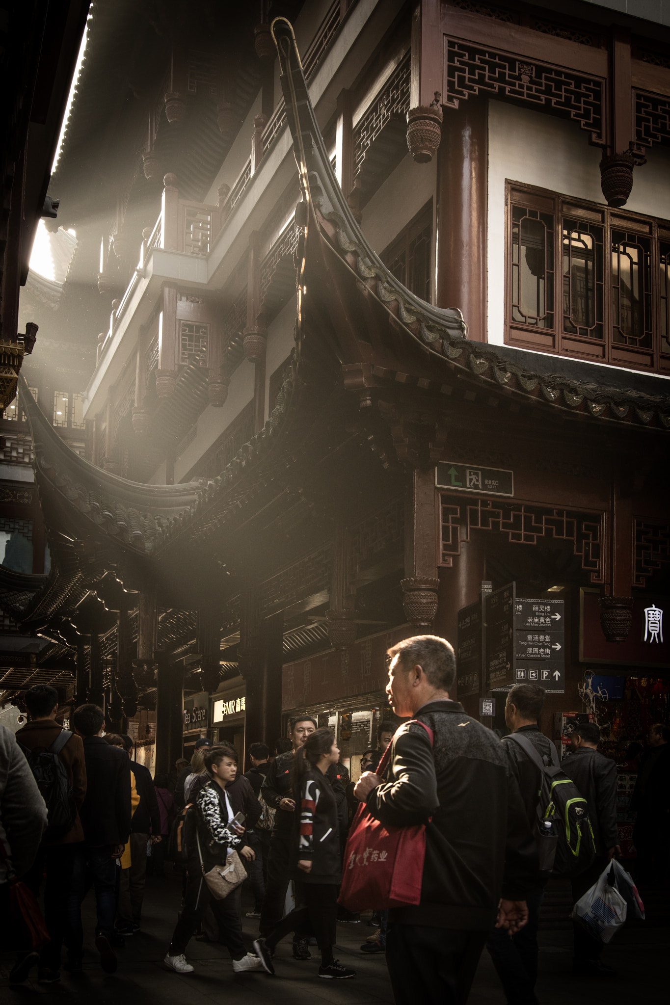 Canon EOS 5DS + Tamron AF 28-75mm F2.8 XR Di LD Aspherical (IF) sample photo. Shanghai old town photography
