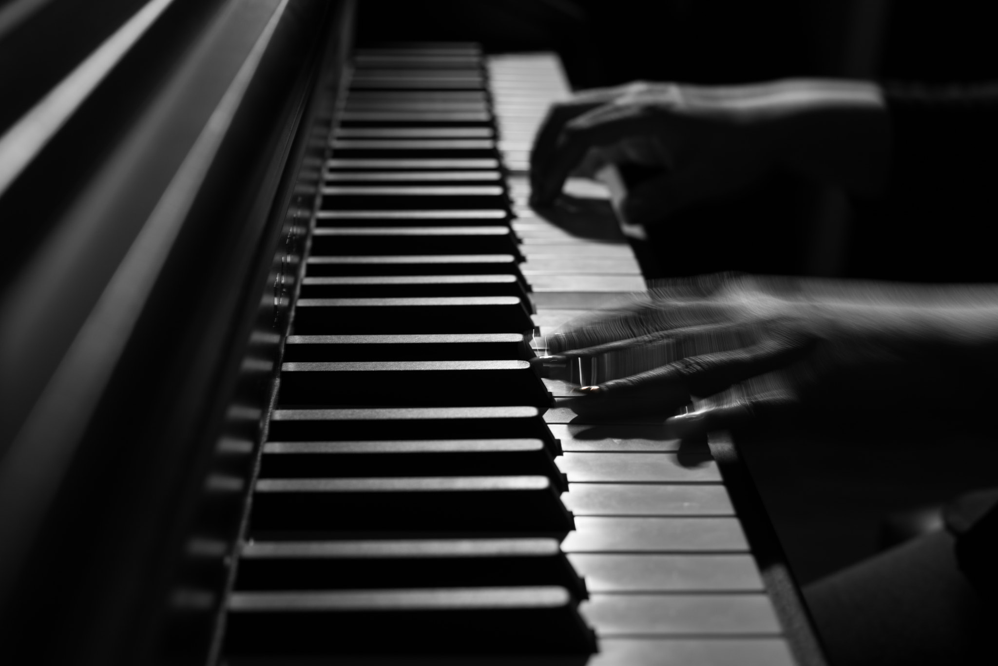 ZEISS Planar T* 50mm F1.4 sample photo. Piano talk photography