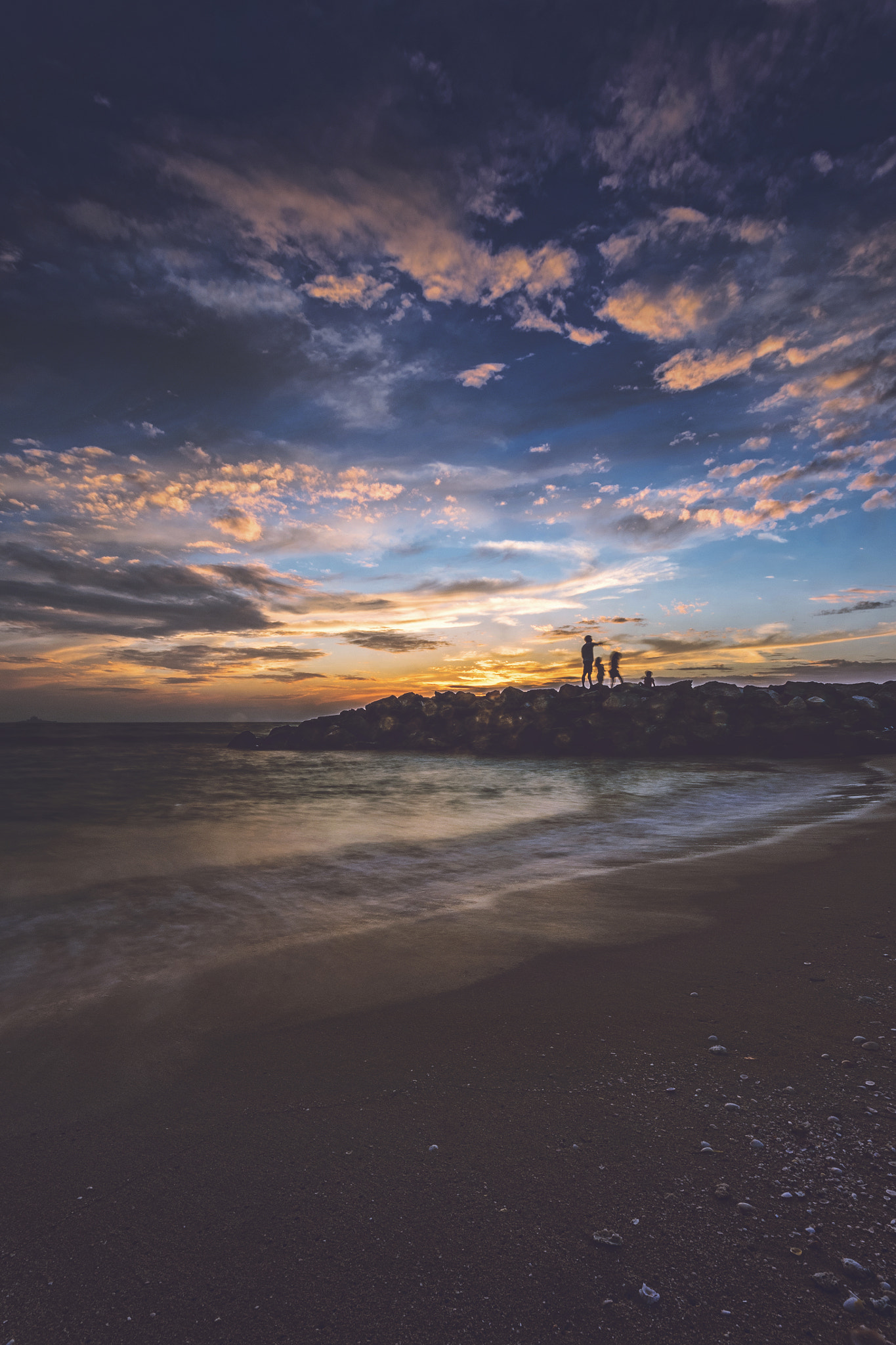 Sigma 10-20mm F4-5.6 EX DC HSM sample photo. Kite baech photography