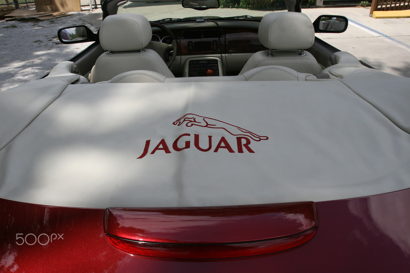 Canon EF 16-35mm F2.8L USM sample photo. 2005 jaguar xkr boot photography