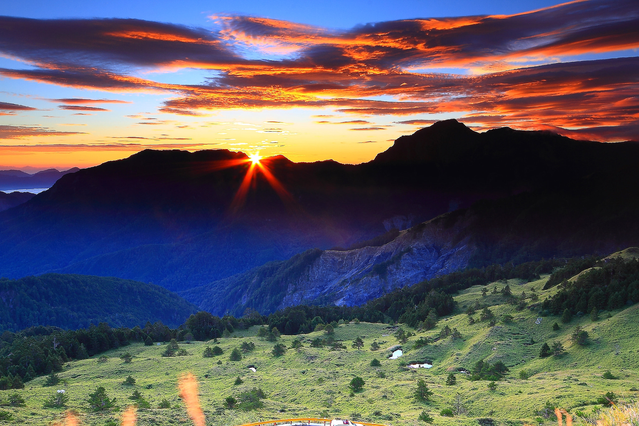 Canon 10-20mm sample photo. Sunrise at mt hehuan photography